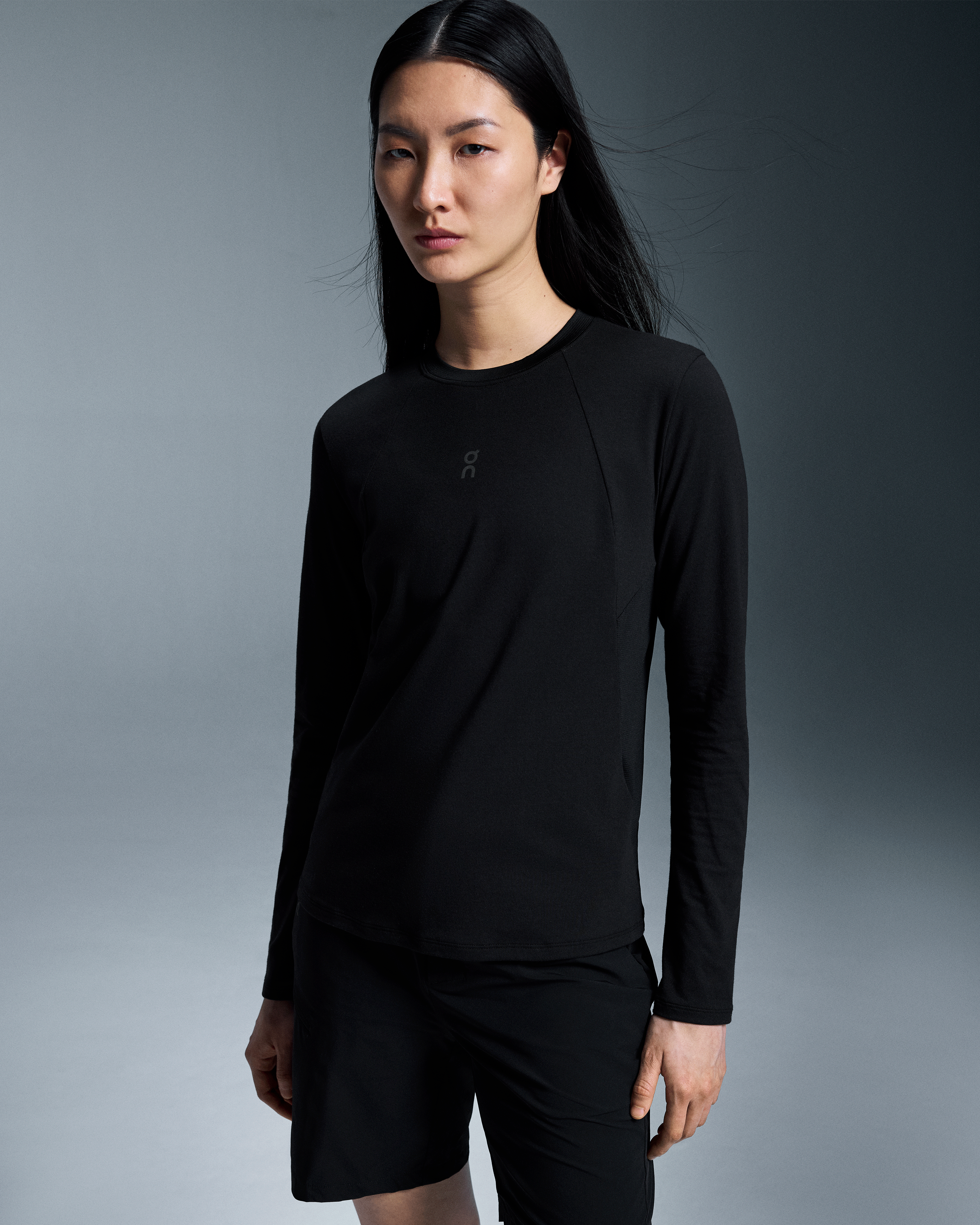 On Trek Long-T Black Women Tops and t-shirts