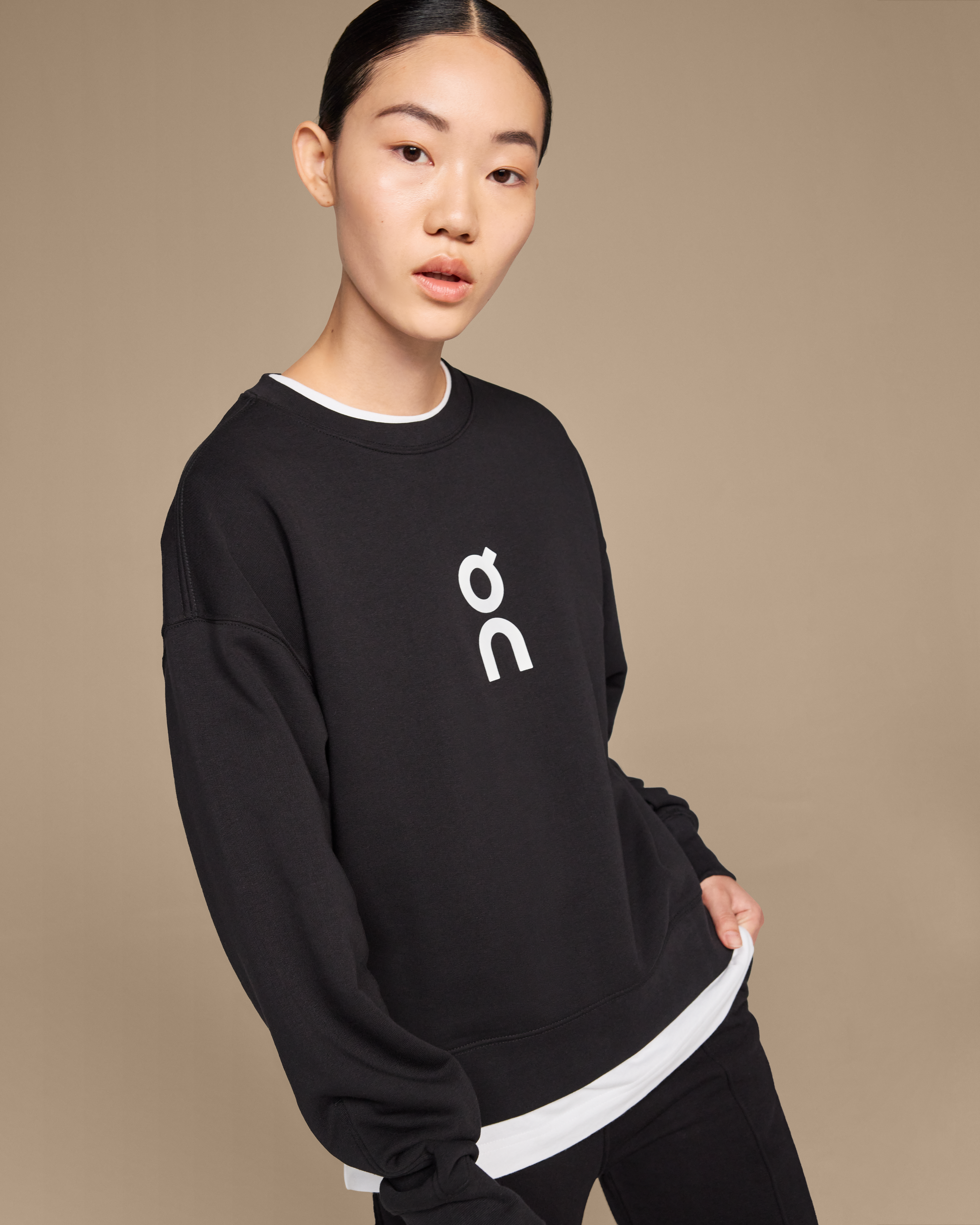 On Club Crew Black Women Hoodies and sweatshirts