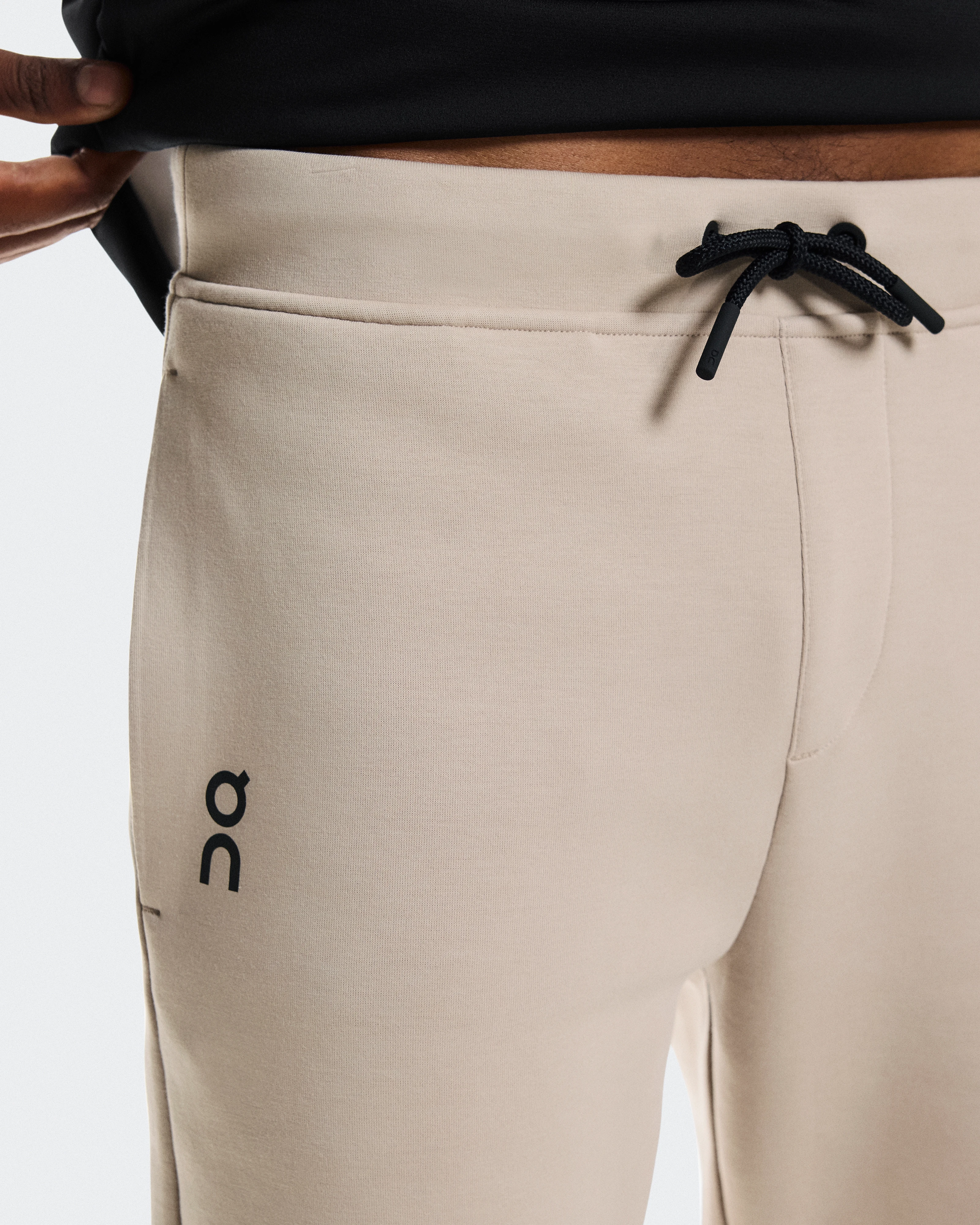 On Focus Tech Sweatpants Desert Men Pants