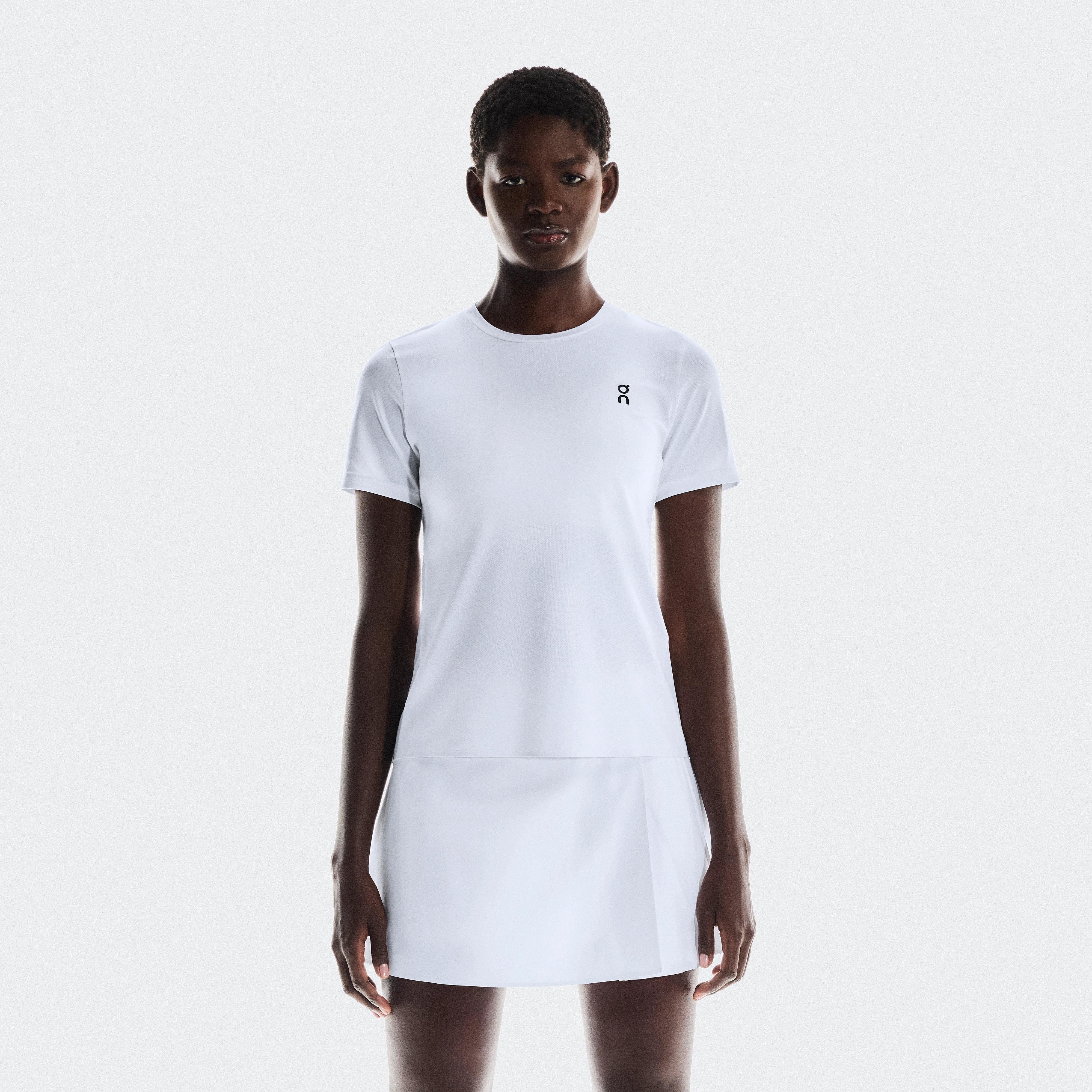 On Court-T All White Women – Performance tennis, racket sports, lightweight Tops and t-shirts