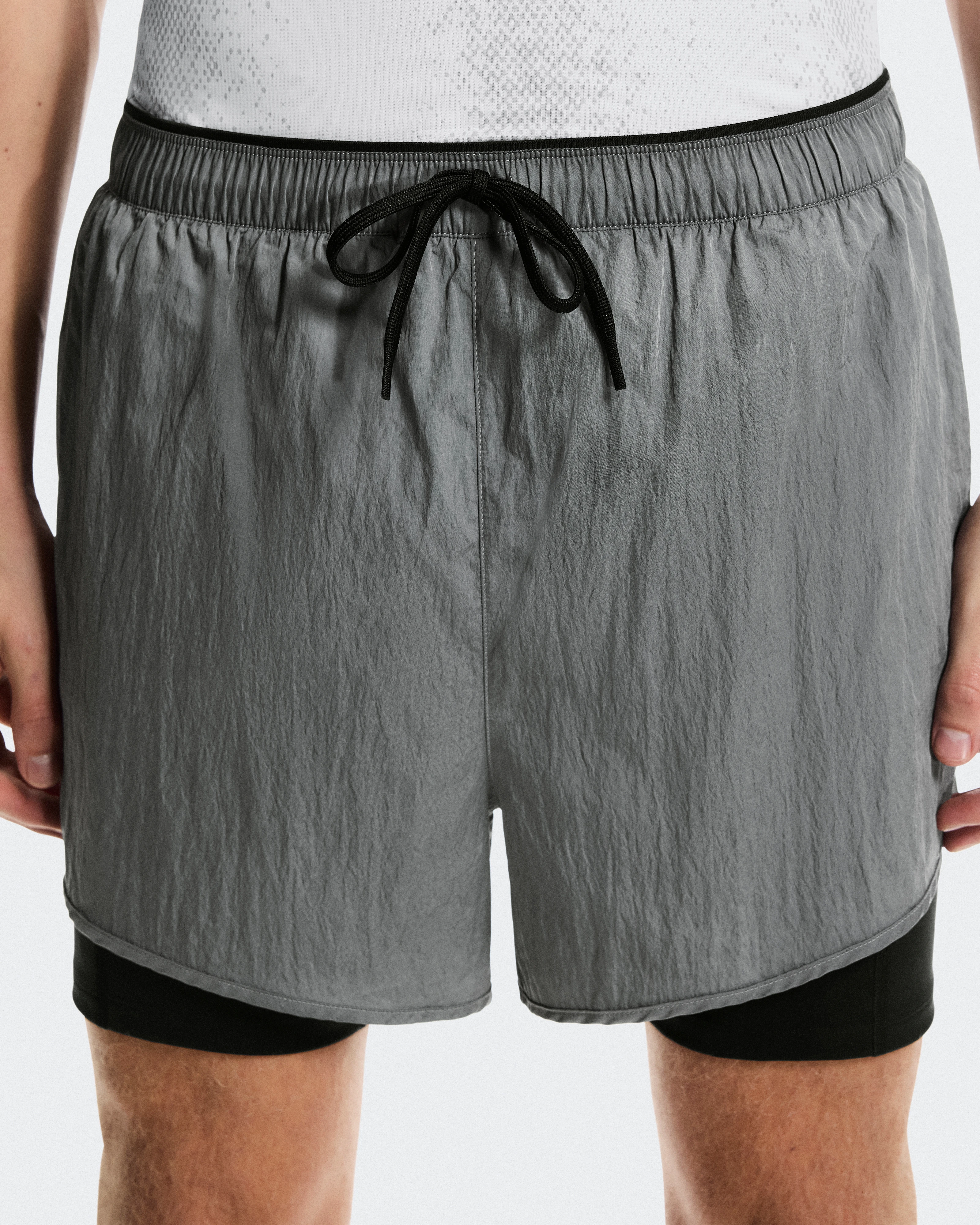 On Performance Volt Shorts Glacier Men Shorts