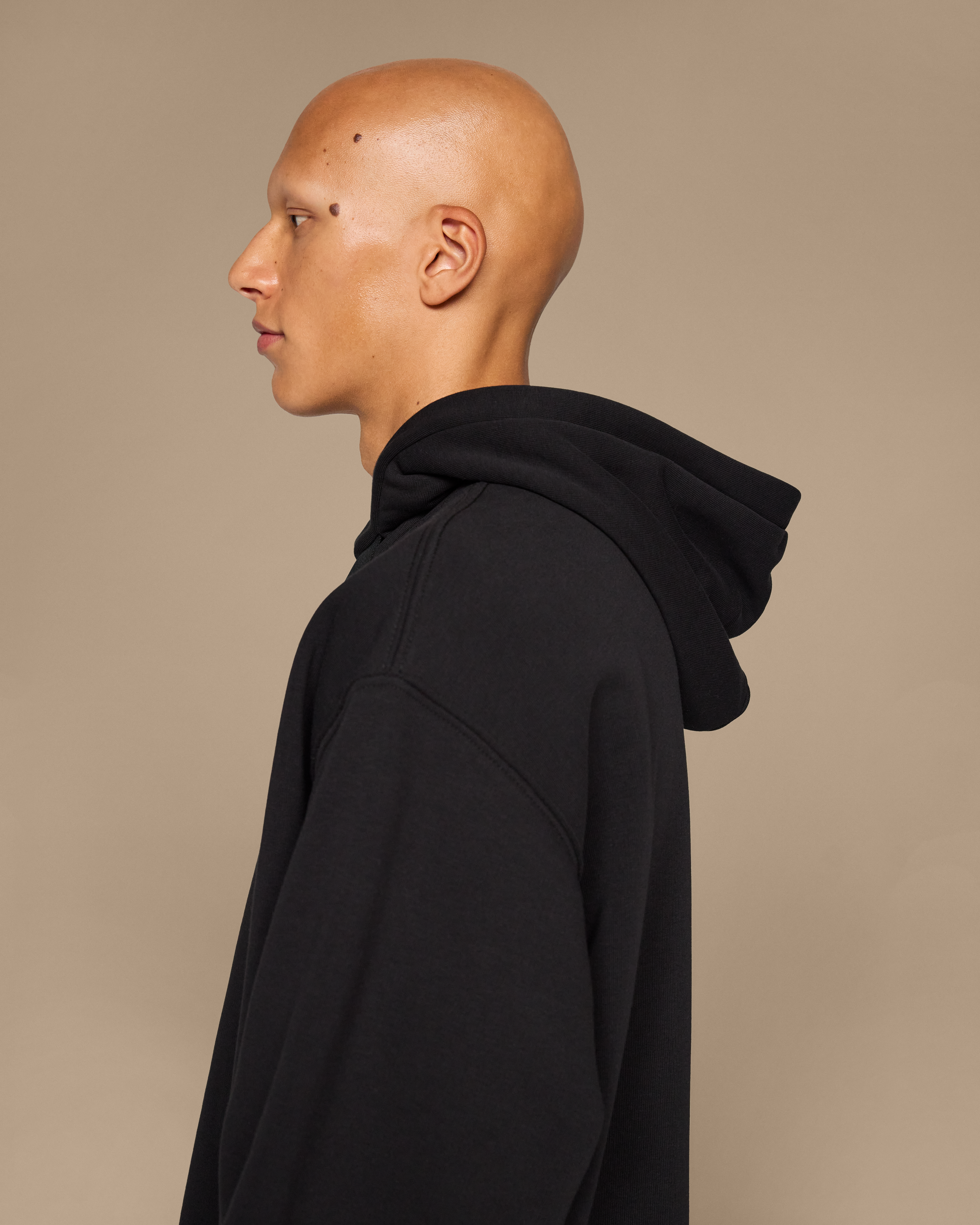 On Club Hoodie Black Men Hoodies and sweatshirts