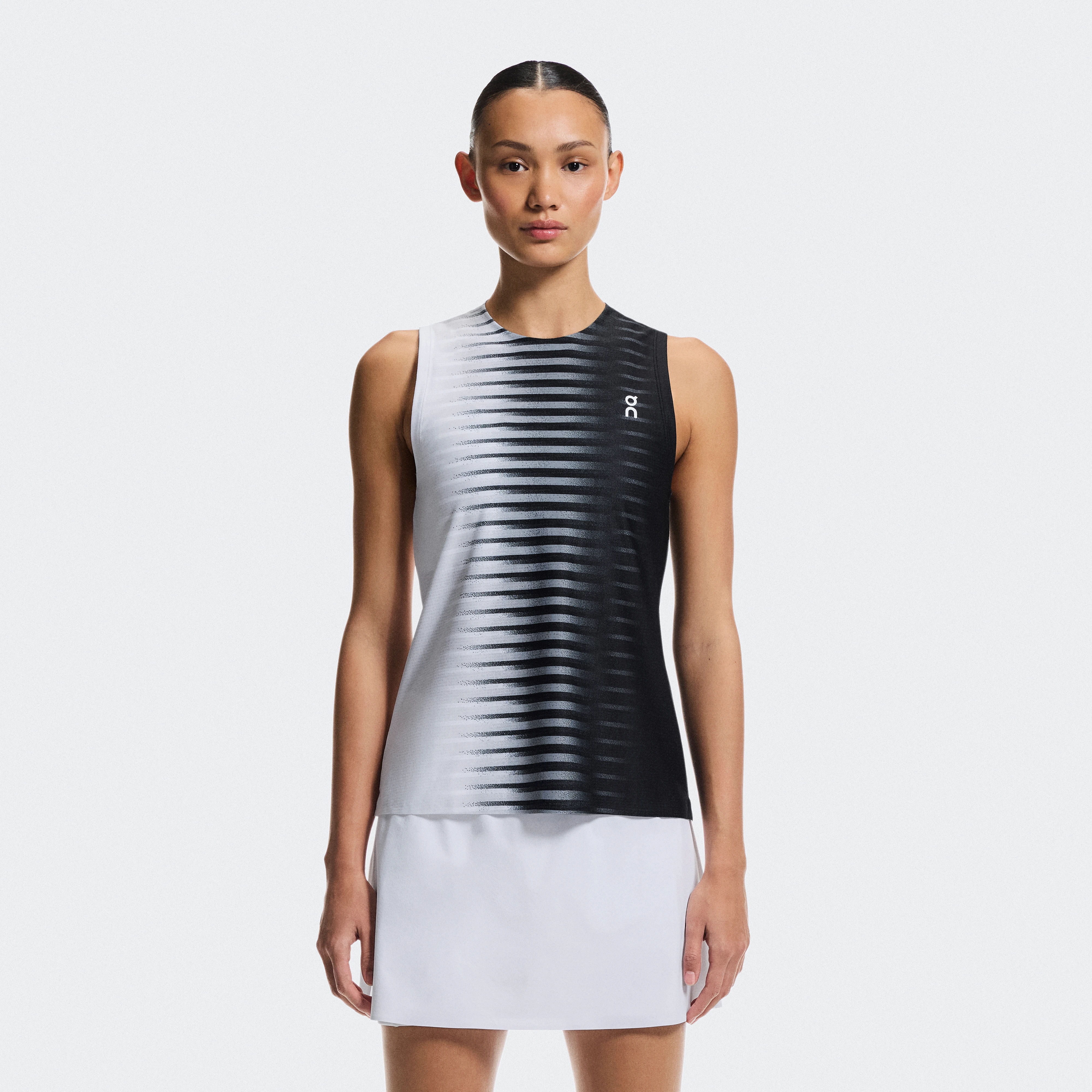 On Court Tank Edge Black & White Women – Tennis Tops and t-shirts