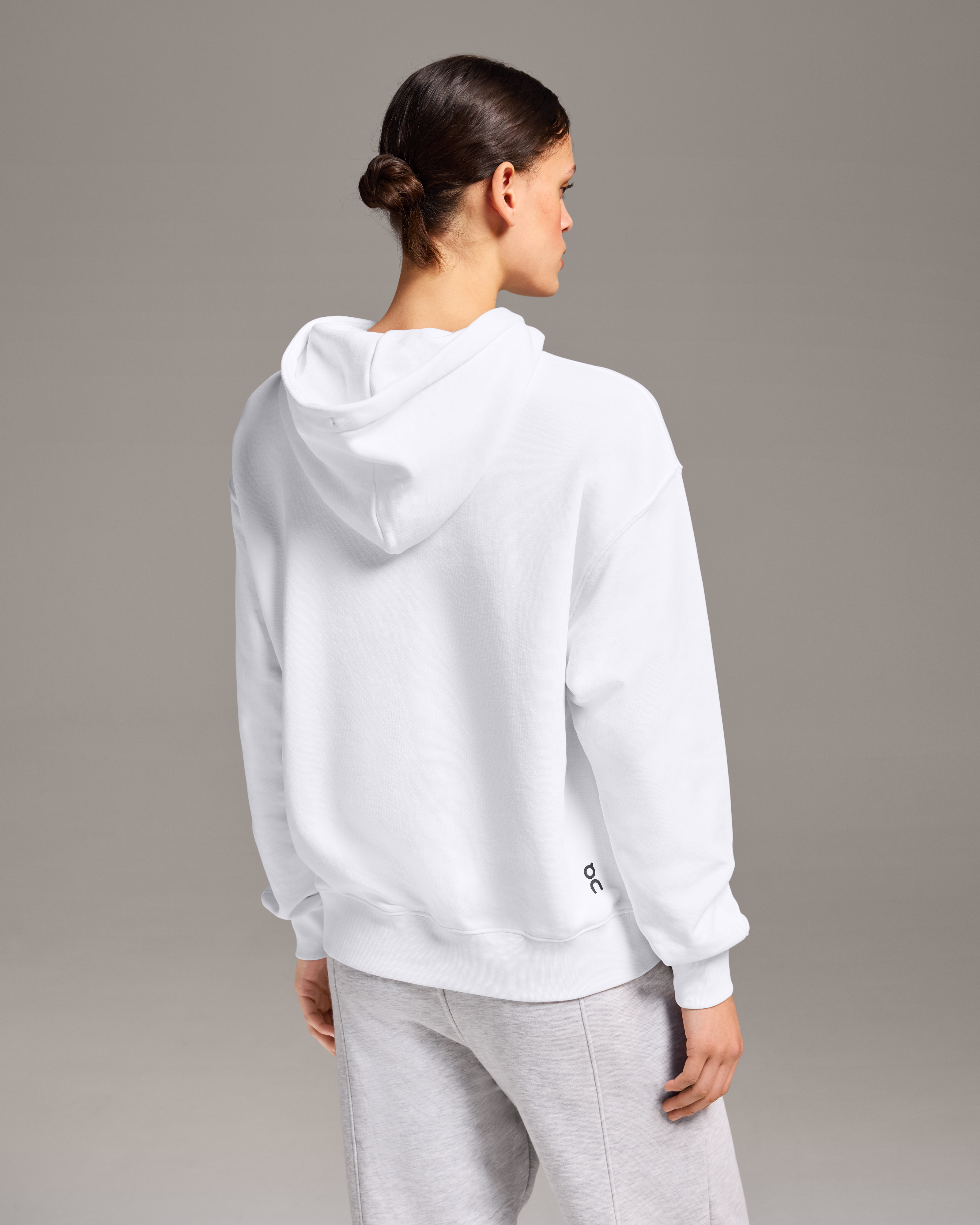On Club Hoodie White Women Hoodies and sweatshirts
