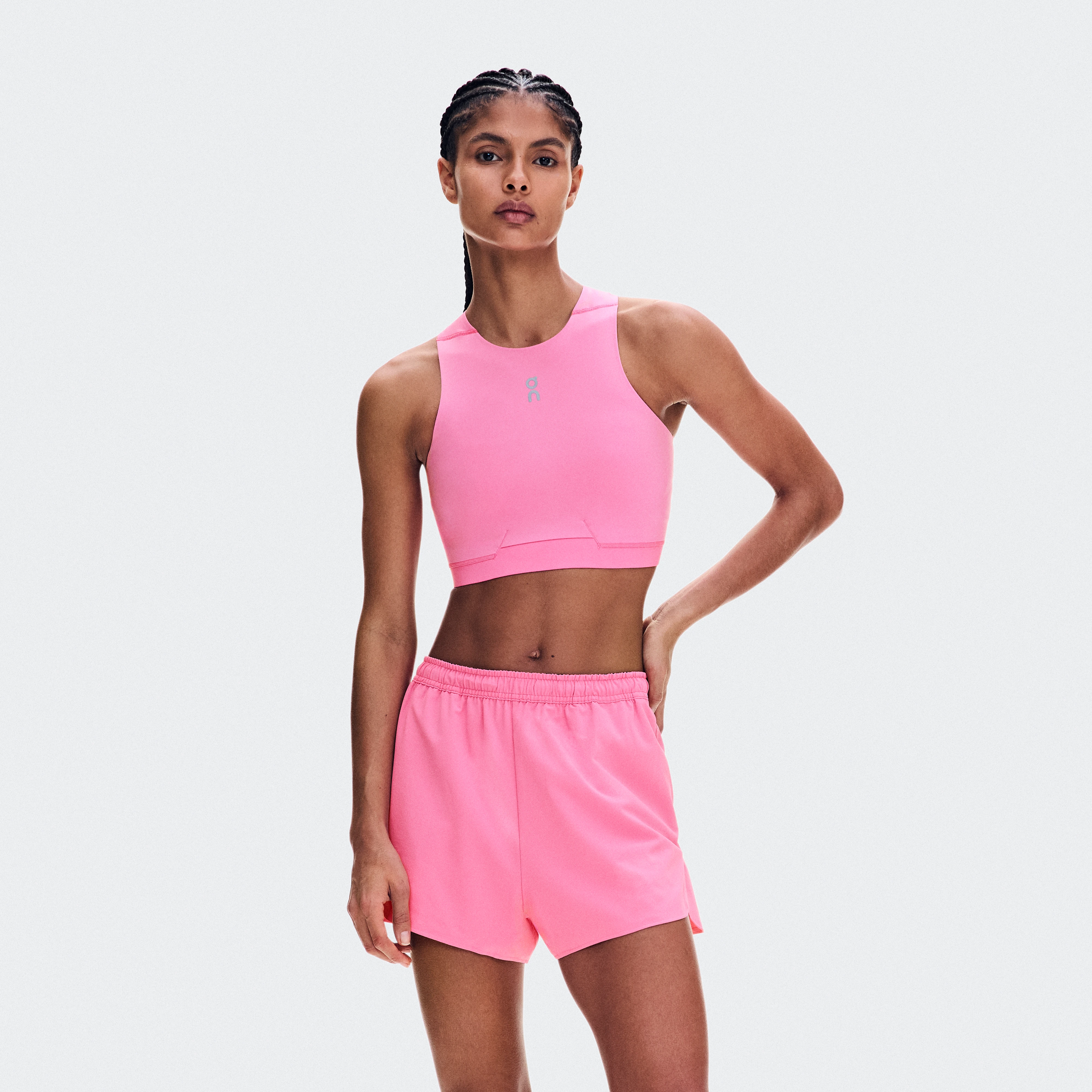 On Train 2-in-1 Crop Bubblegum Women – HIIT, versatile training, 2-in-1 crop Tops and t-shirts