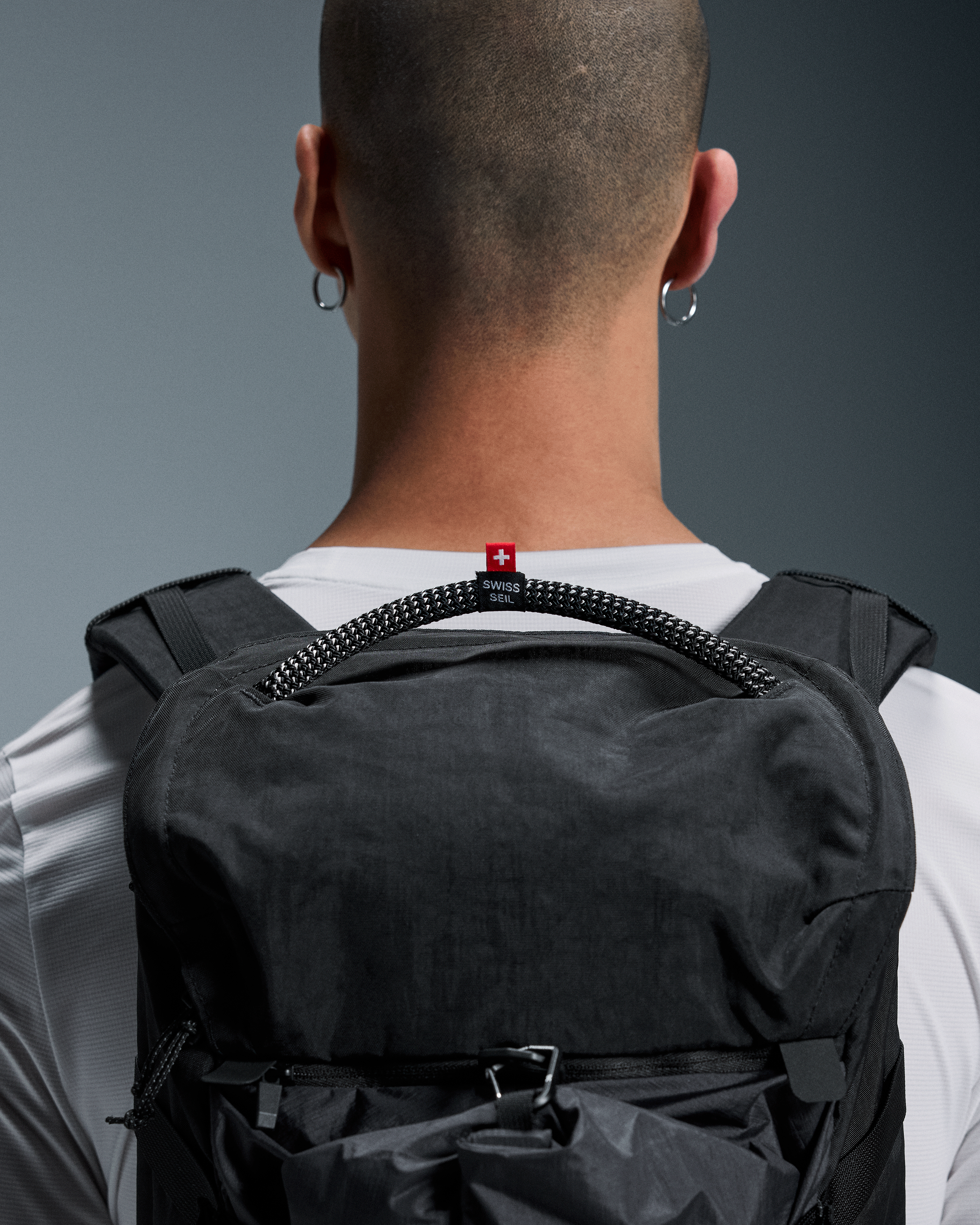 On Speed Pack 24L Elite Black & Magnet Unisex Bags