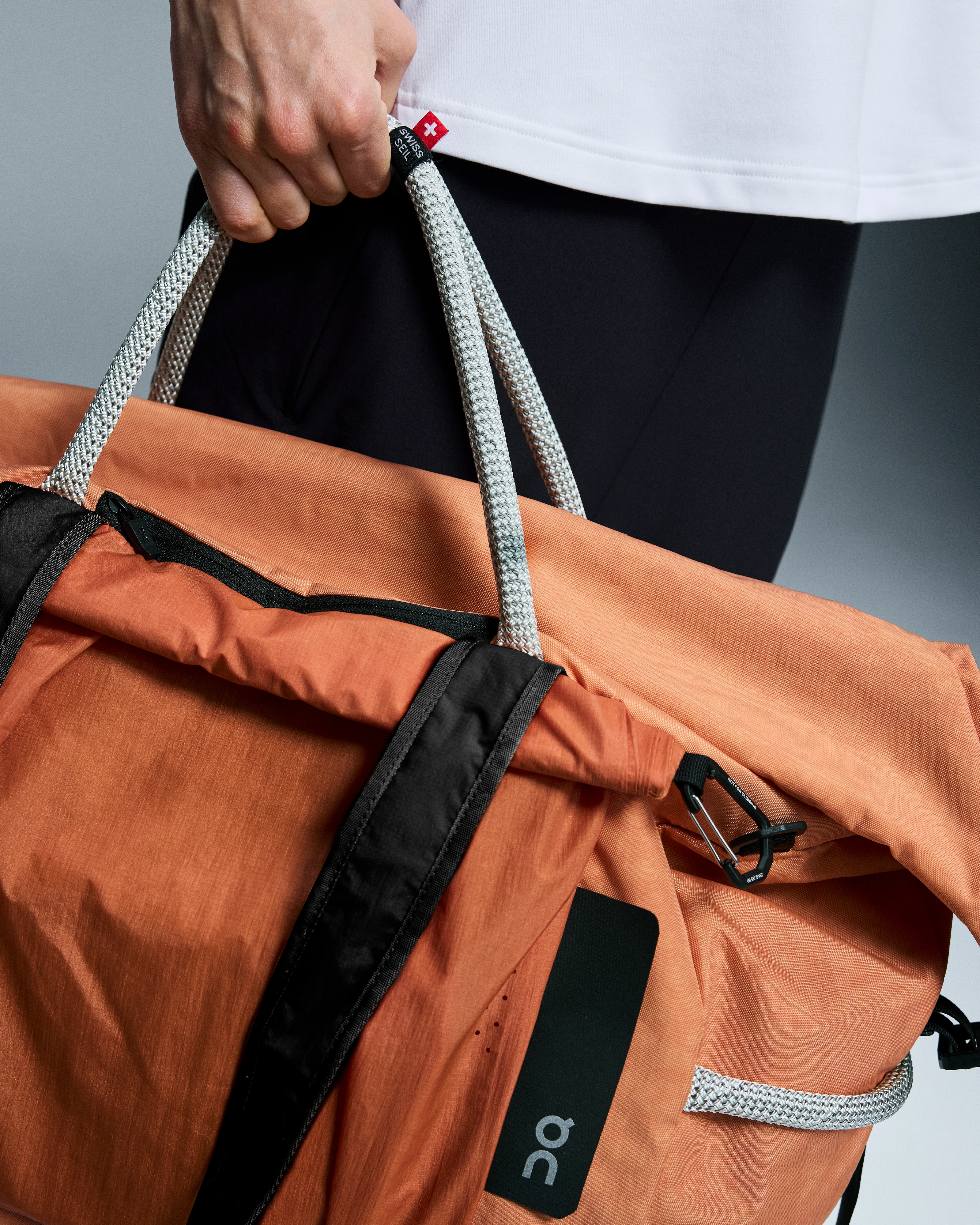 On Track Pack 40L Elite Desert Glow Unisex Bags