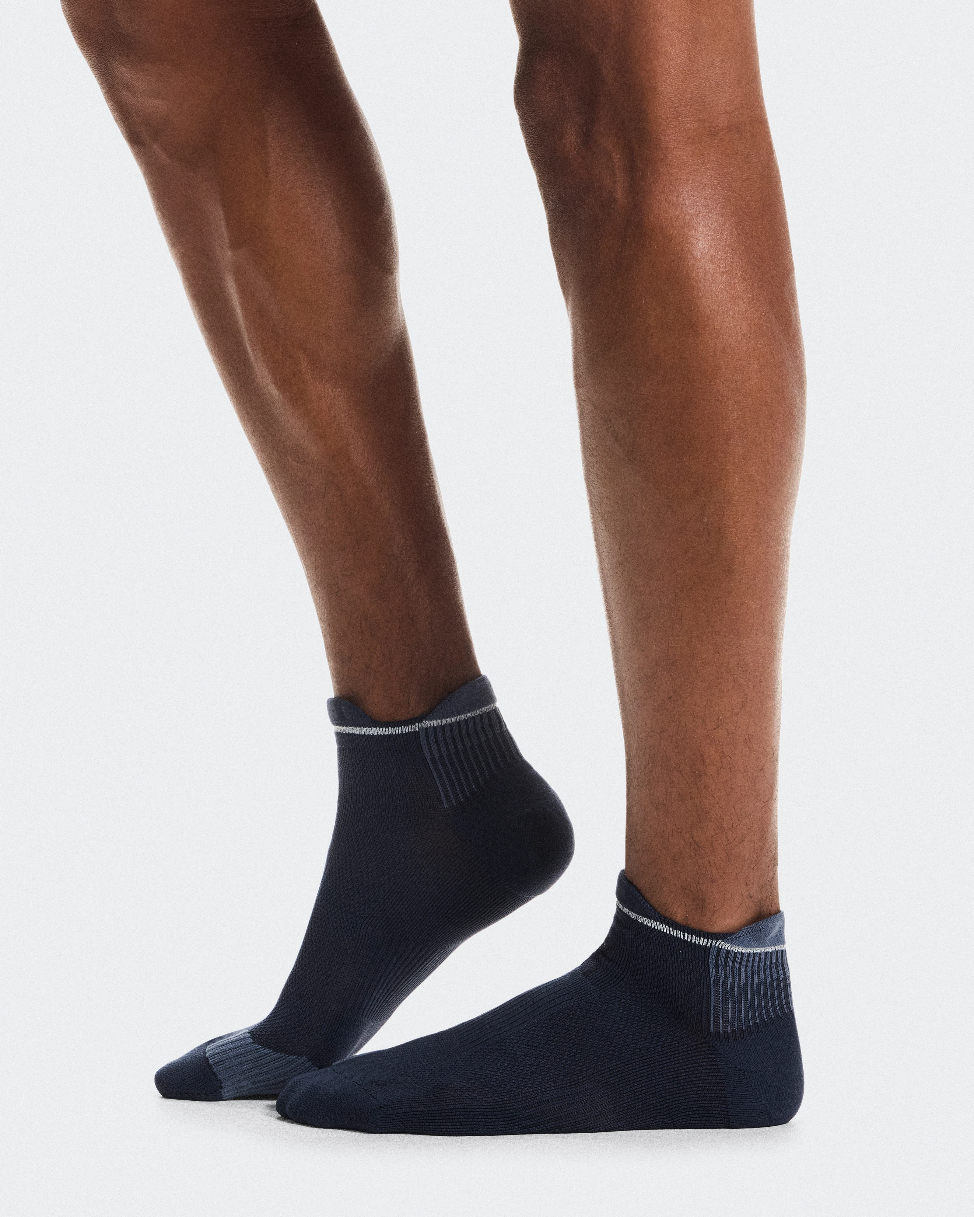 On Performance Run Sock Low Navy & Navy Unisex Socks