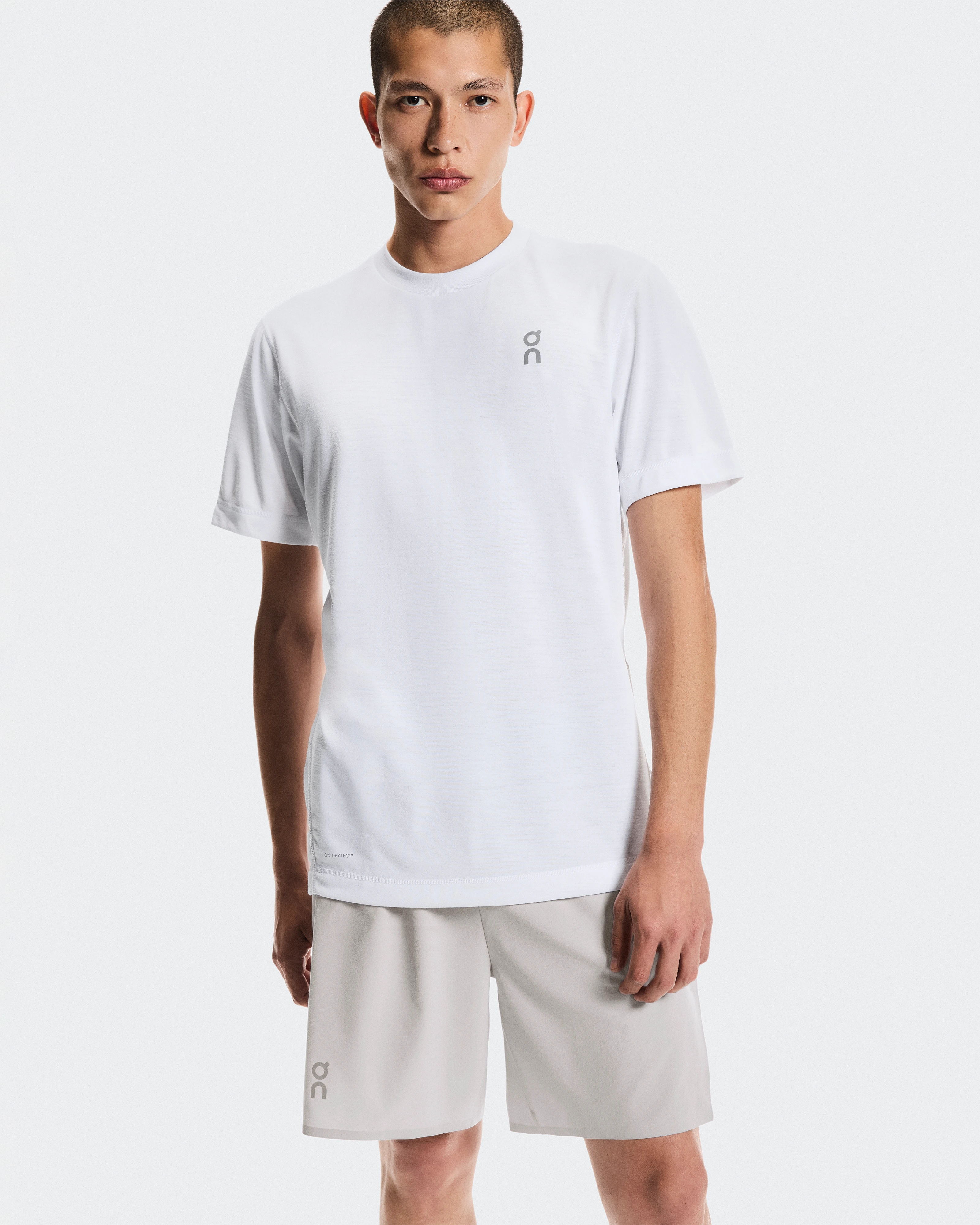 On Train Shorts Alloy Men Shorts
