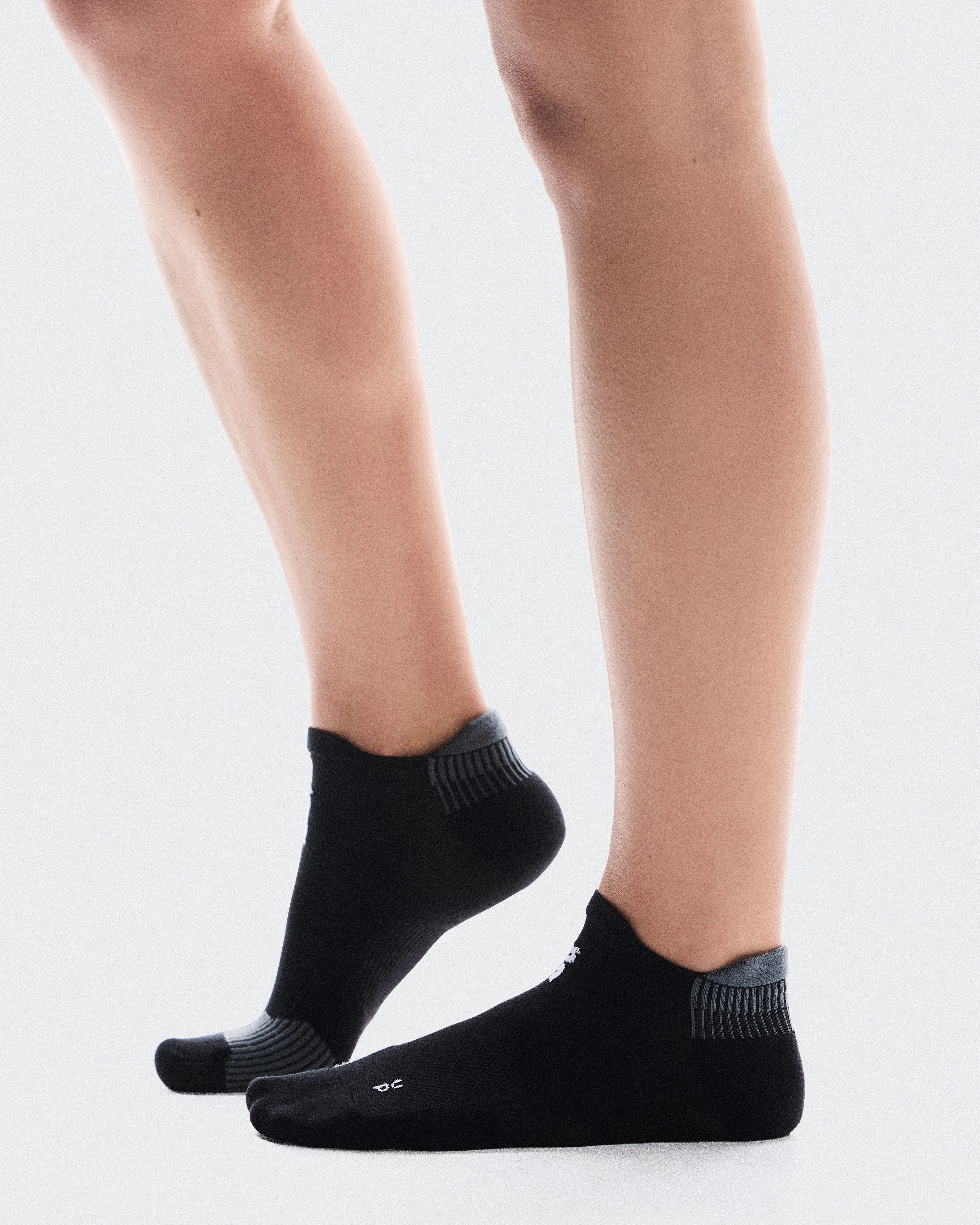 On Performance Run Sock Low Black & Eclipse Unisex Socks