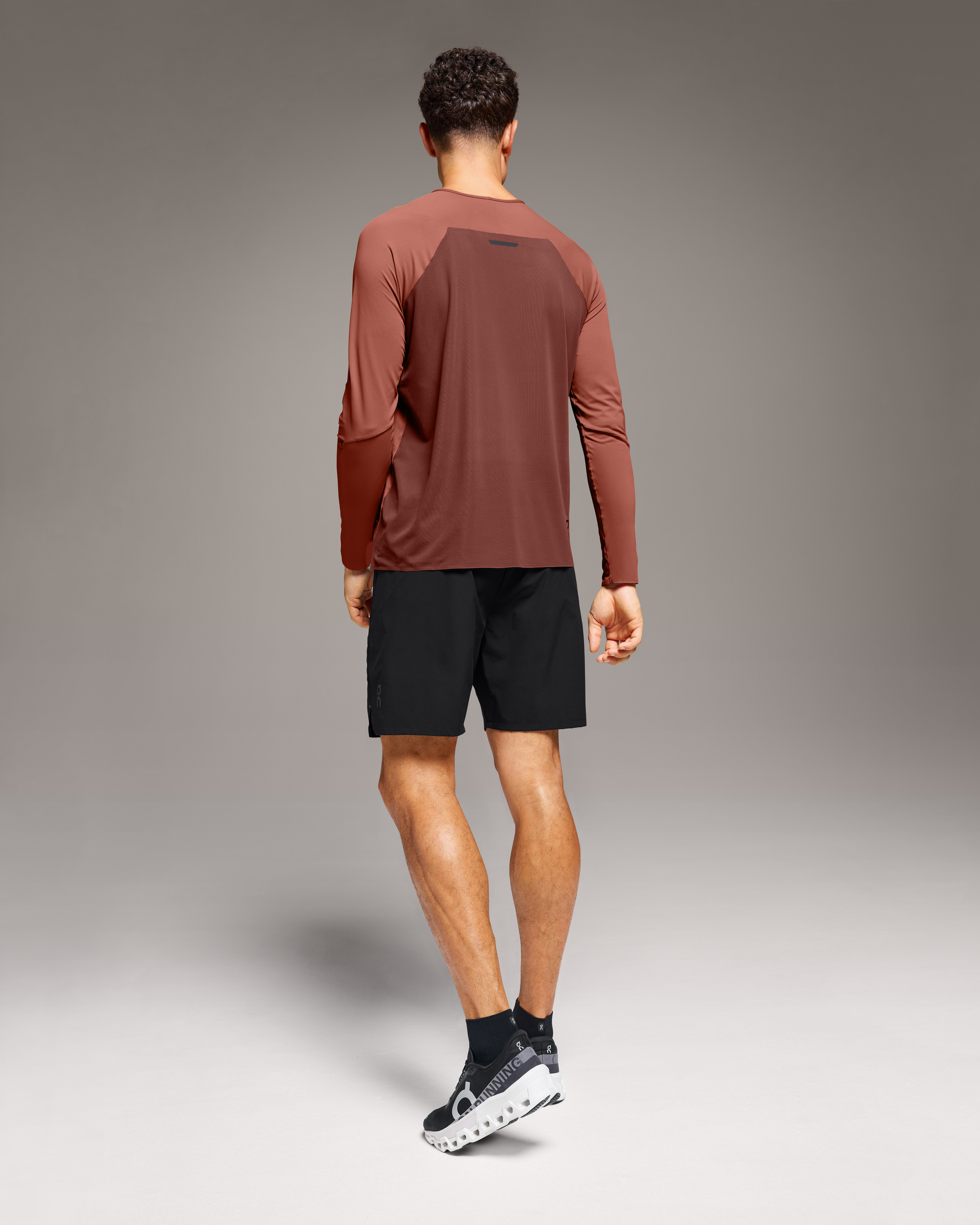 On Performance Hybrid Short Black Men Shorts