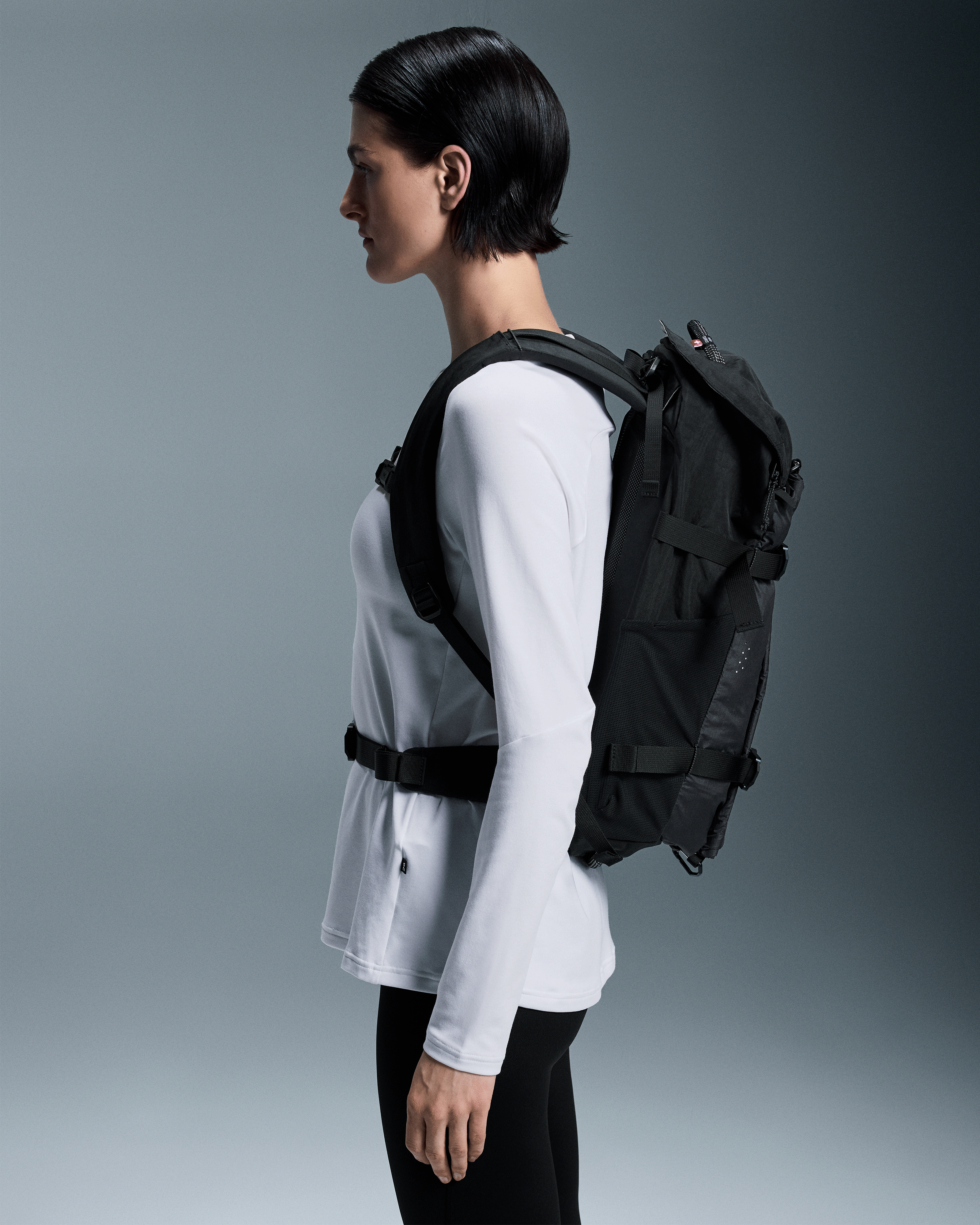 On Speed Pack 24L Elite Black & Magnet Unisex Bags