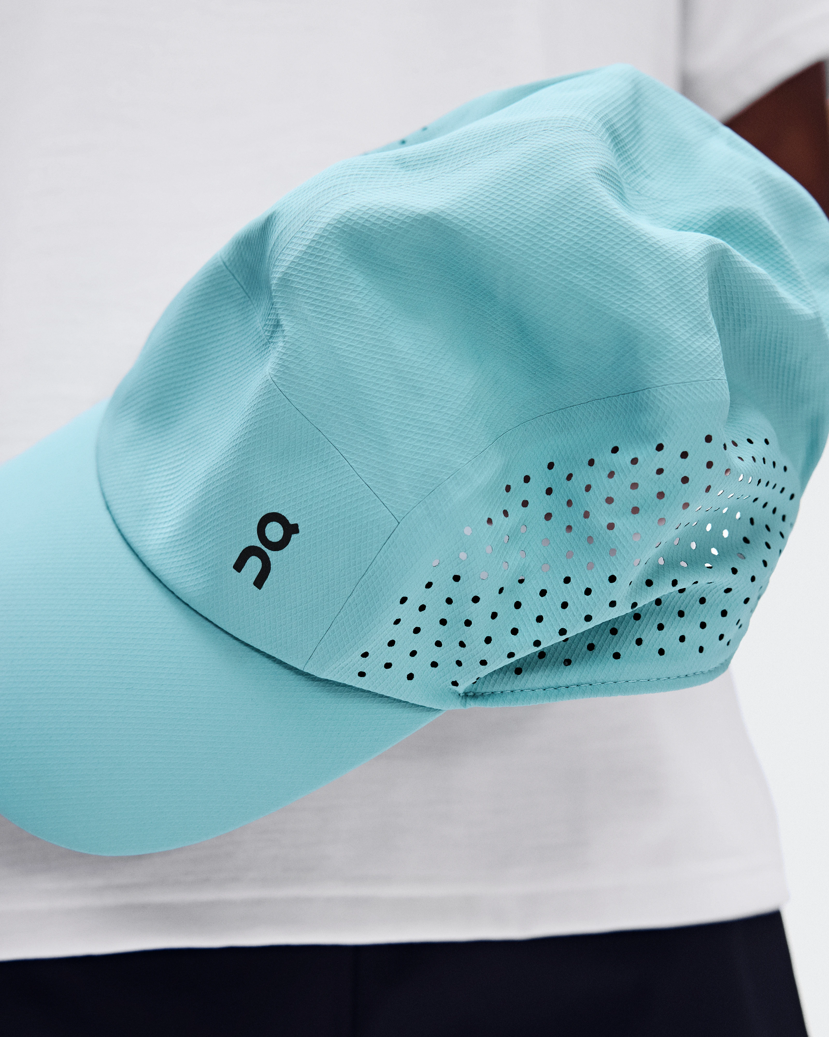 On Lightweight Cap Wash Unisex Headwear