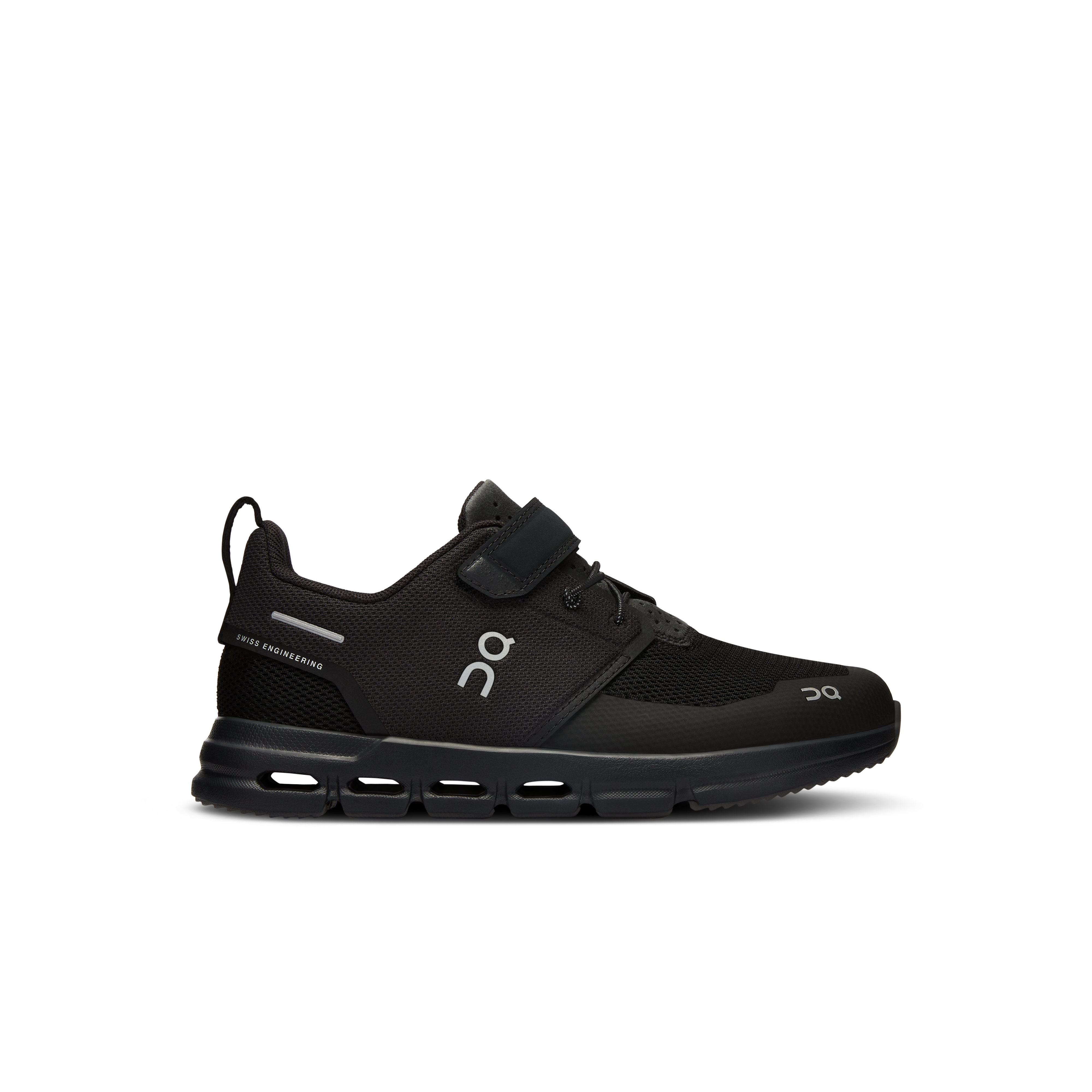 Cloud Play Lifestyle Shoe in All Black