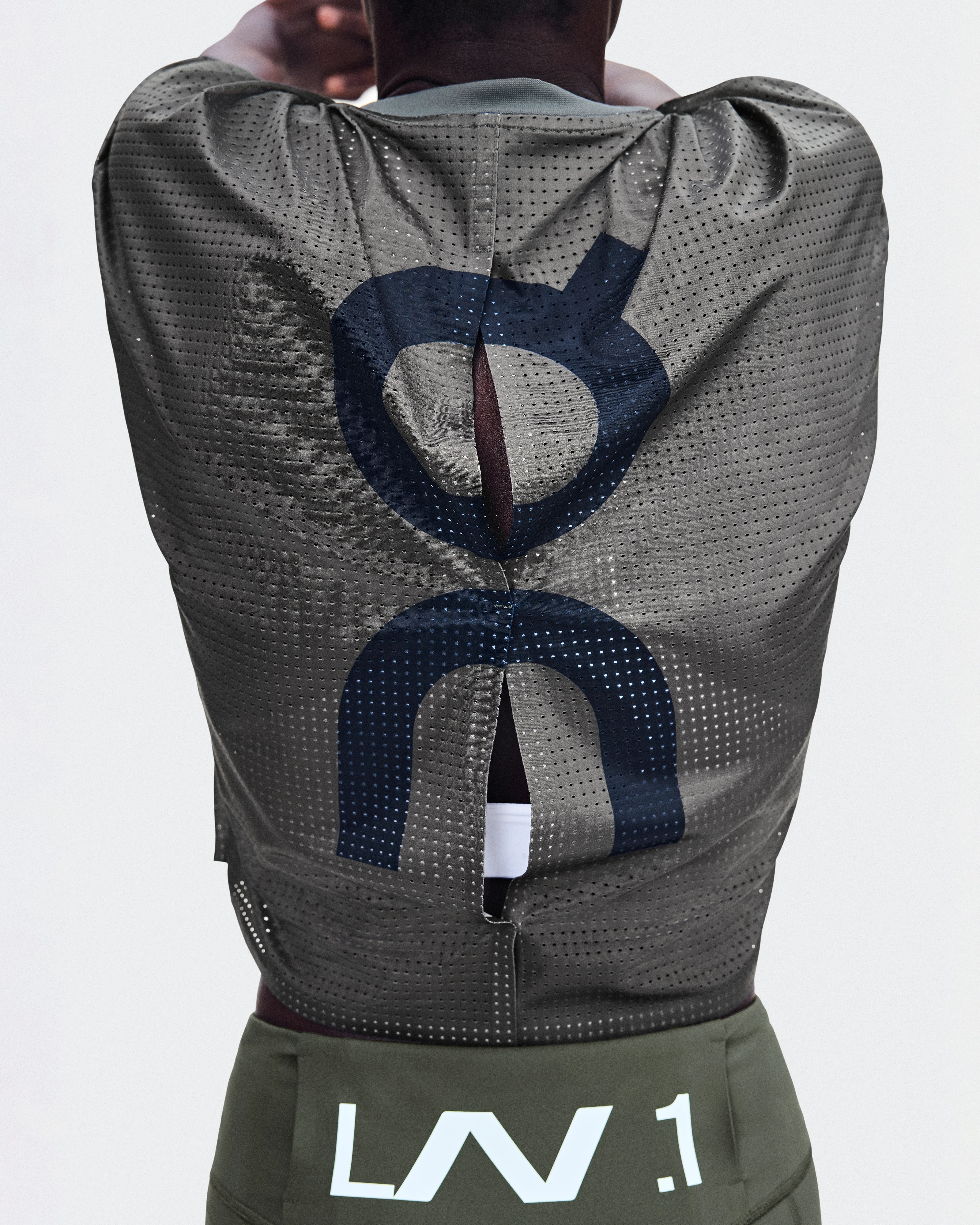 On Cropped Run-T LN1 Mire Unisex Tops and t-shirts