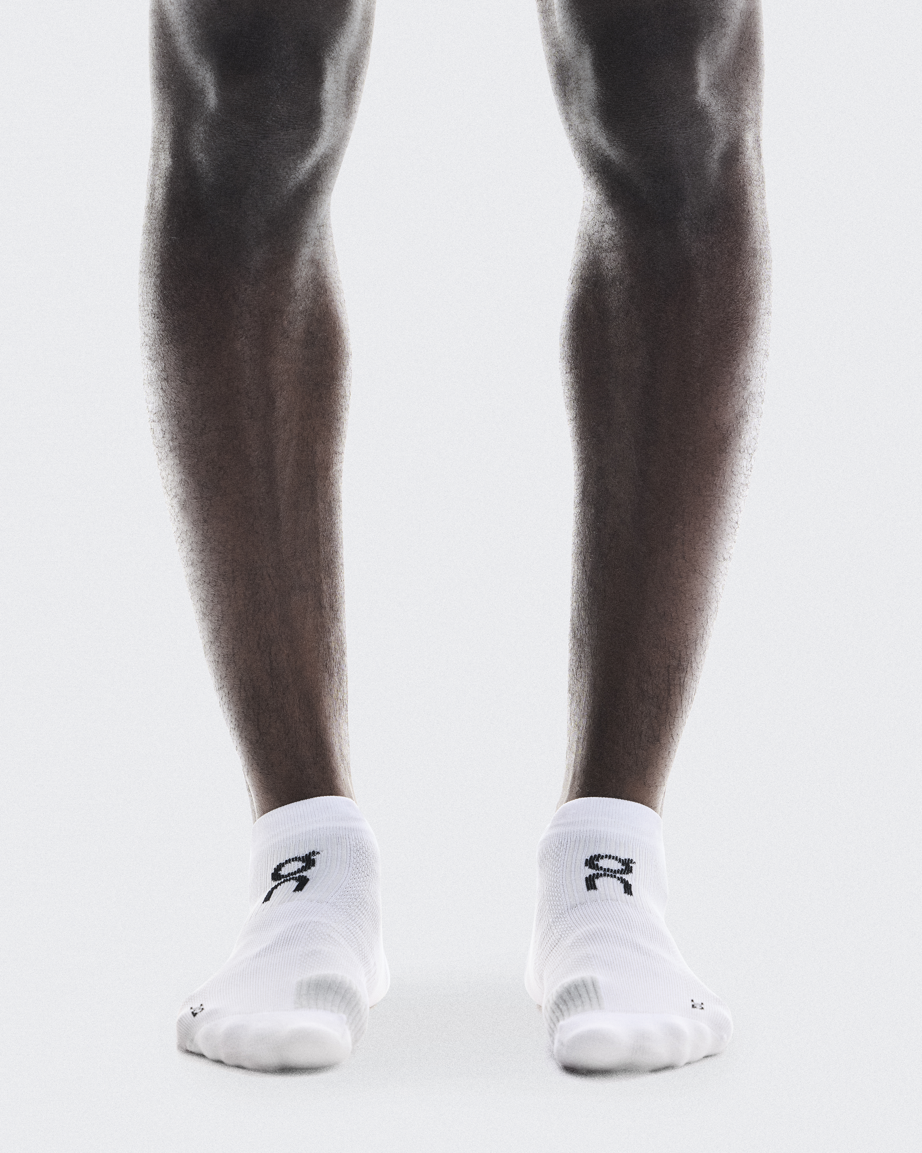 Performance Run Sock Low in White/Glacier