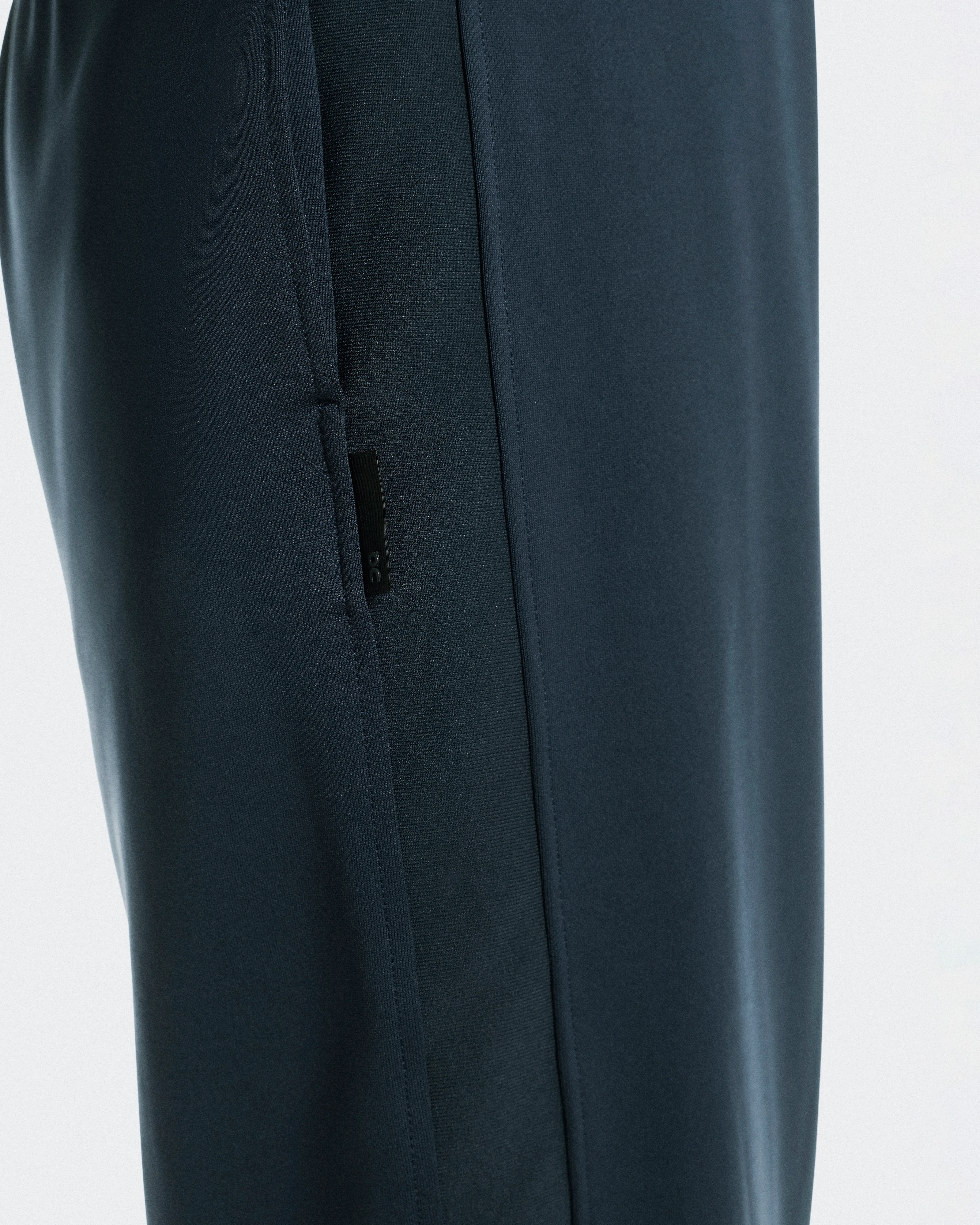 On Courtside Pants Midnight Men Pants
