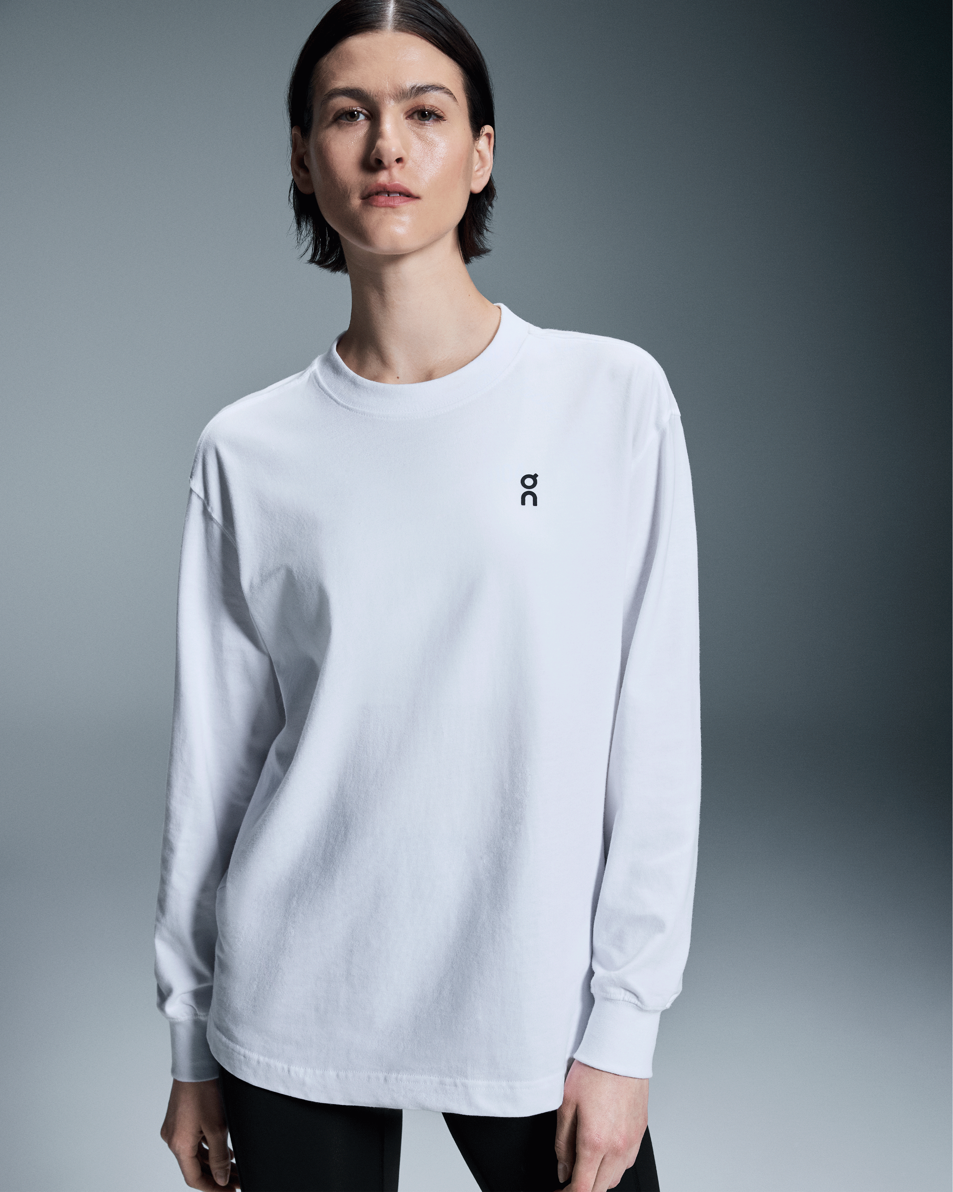 On Club Long-T White Women Tops and t-shirts