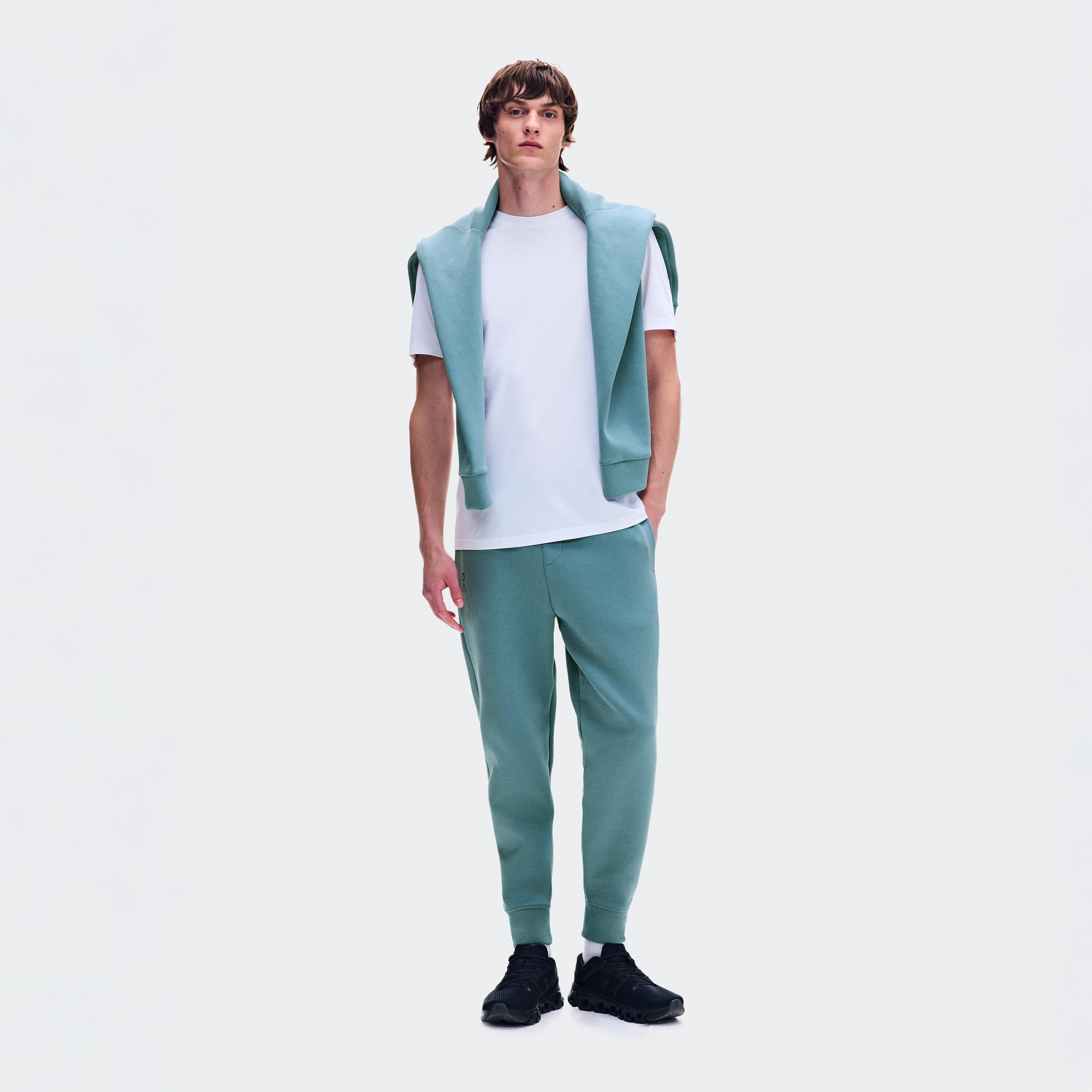 On Focus Tech Sweatpants Agave Men – All-day wear, travel, training Pants