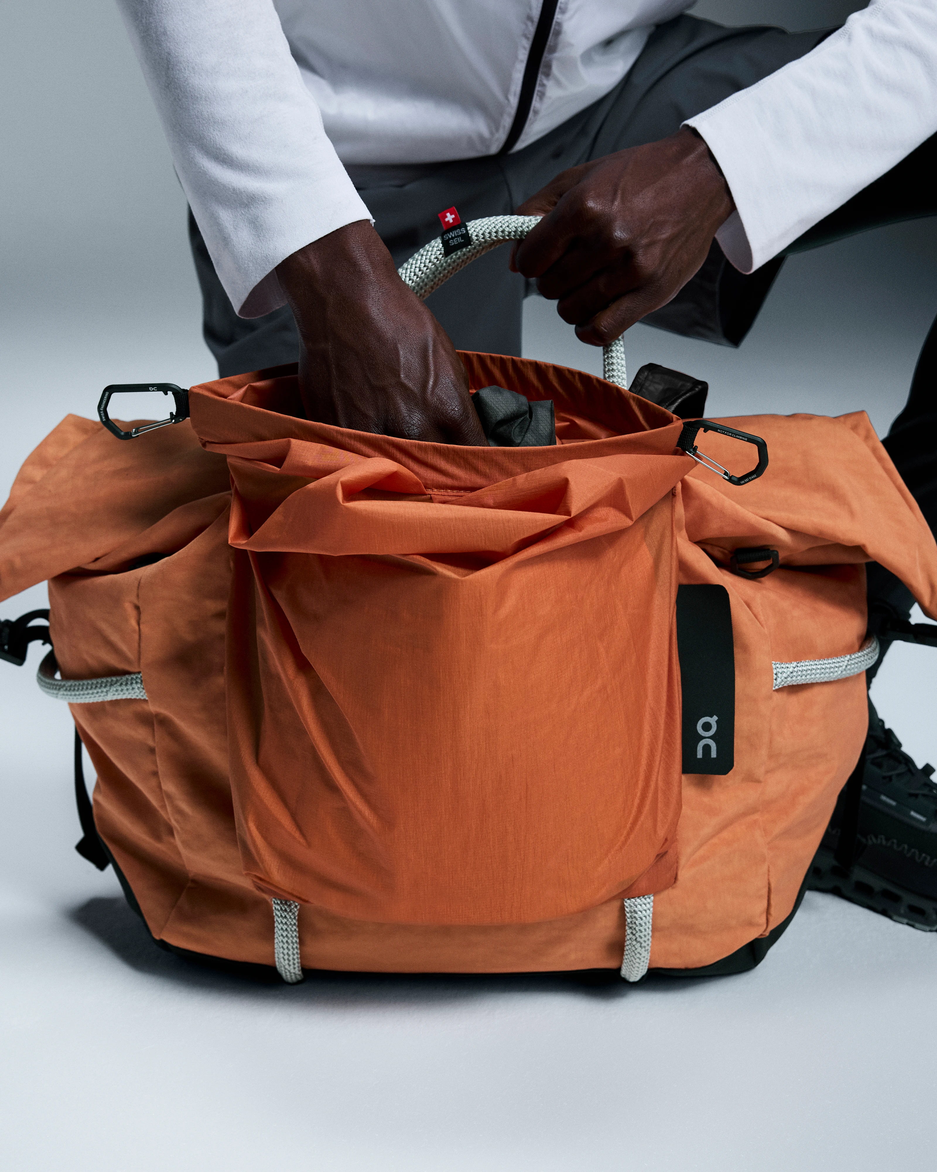 On Track Pack 40L Elite Desert Glow Unisex Bags