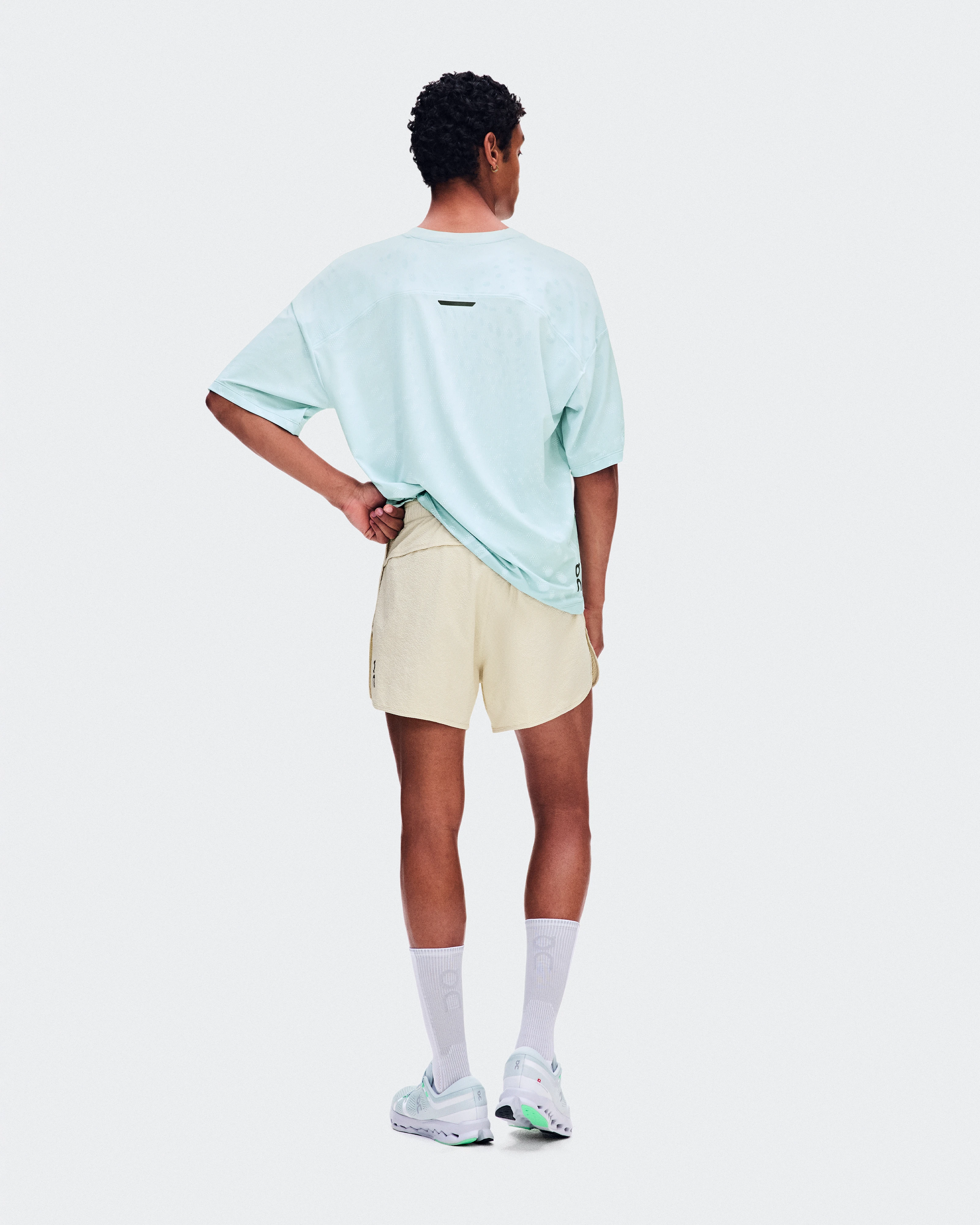 On Performance Volt Shorts Hare Men Shorts