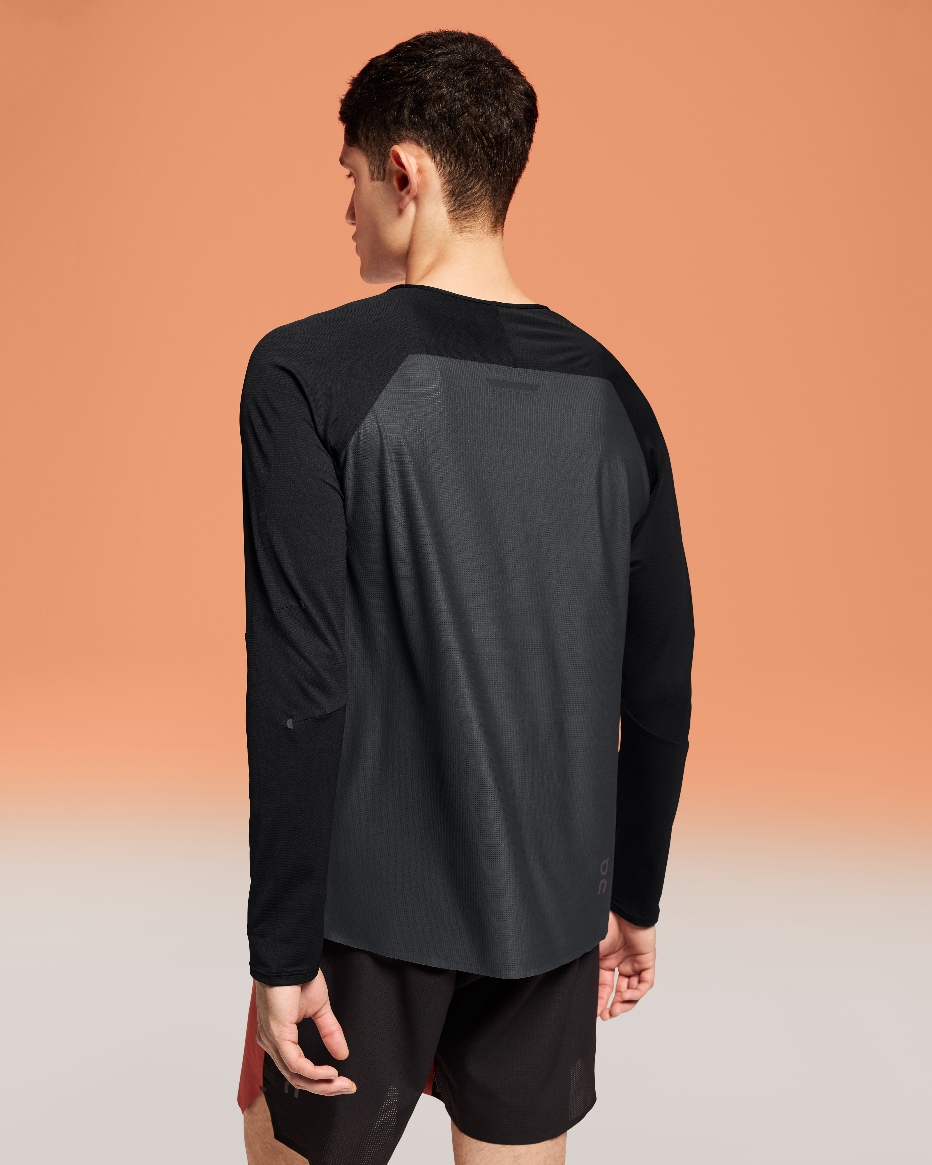 On Performance Long-T Black & Eclipse Men Tops and t-shirts