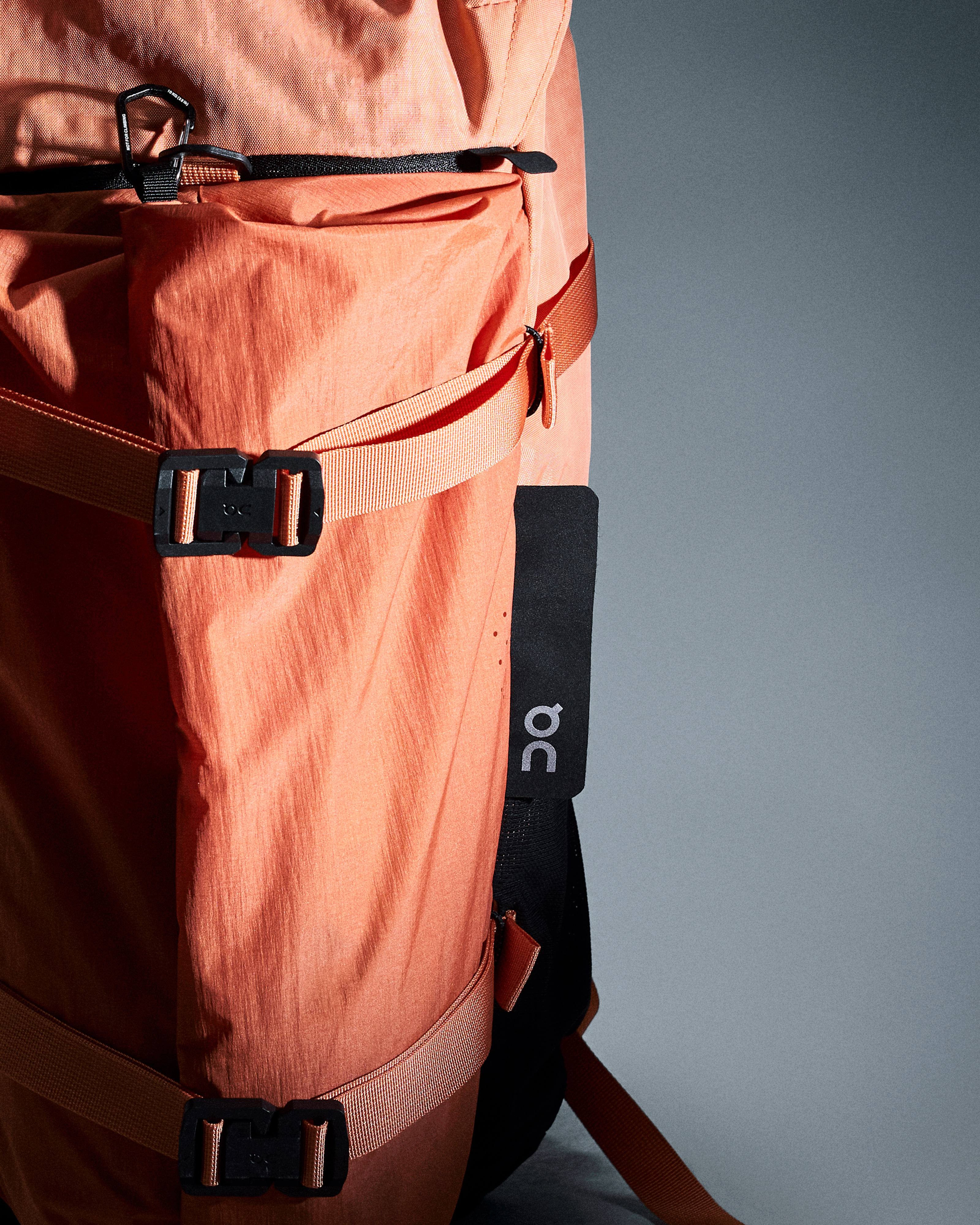 On Speed Pack 24L Elite Desert Glow Unisex Bags