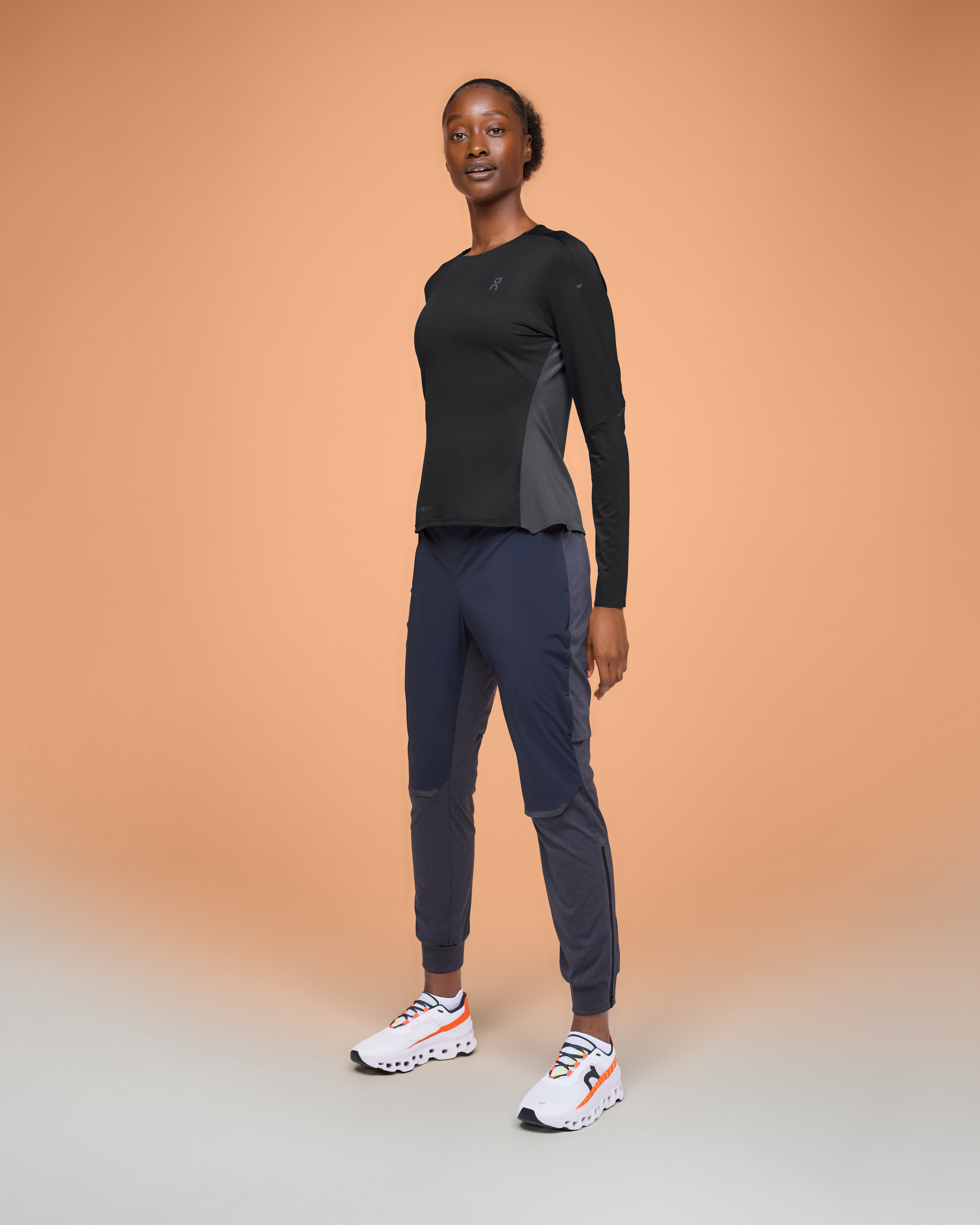 Performance Long-T Long-Sleeve Shirt in Black/Eclipse