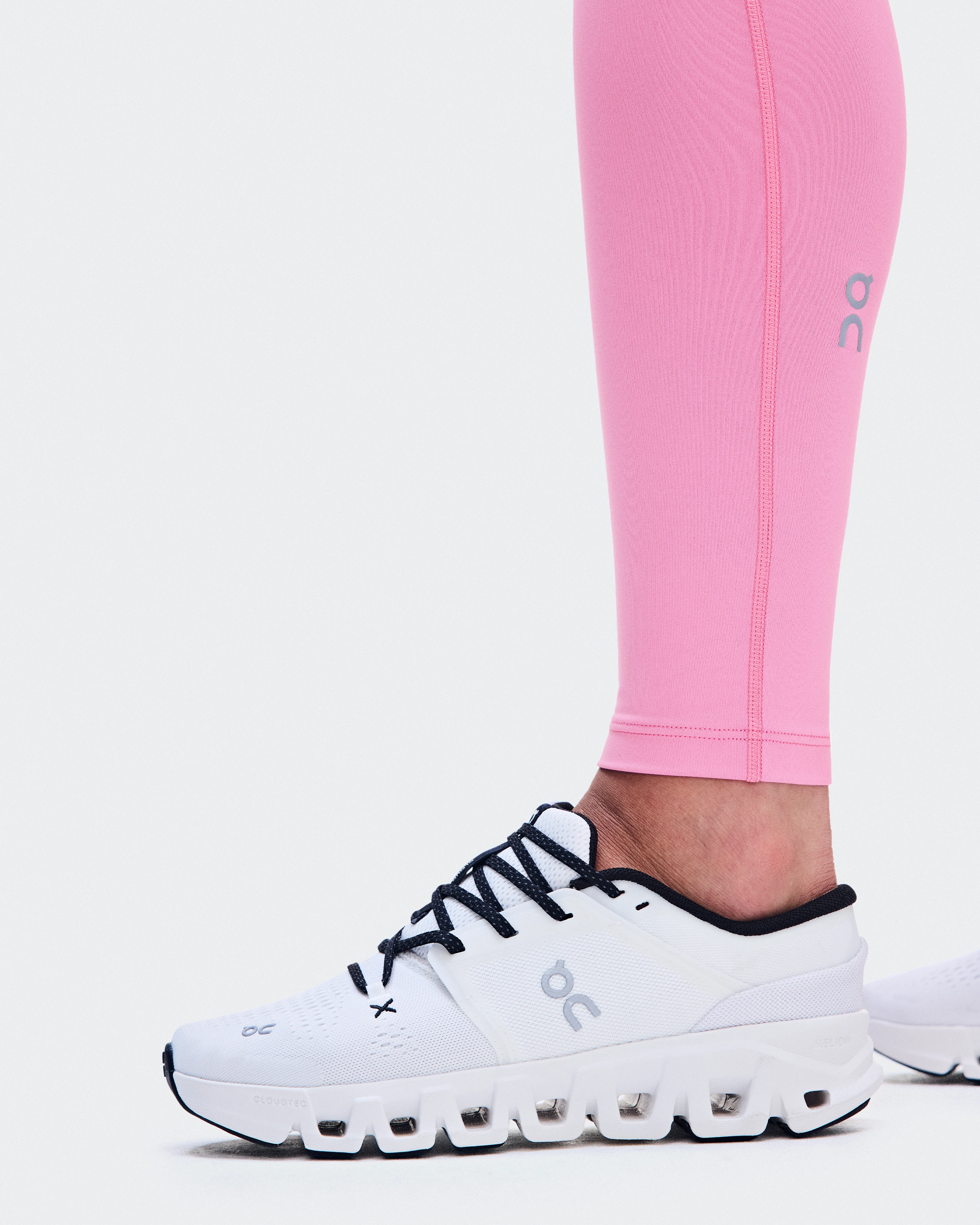 On Train Tights Bubblegum Women Tights