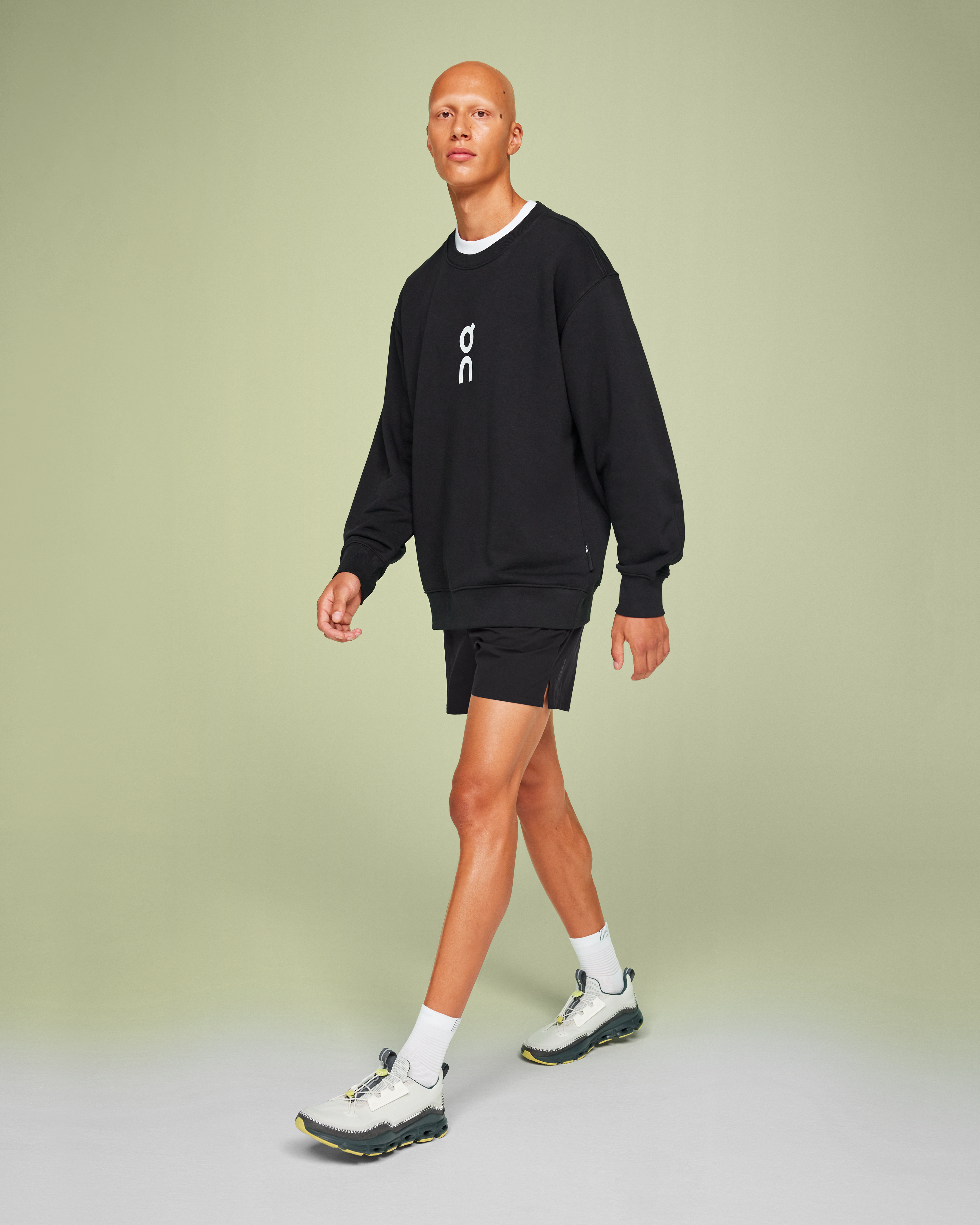 On Club Crew Black Men Hoodies and sweatshirts