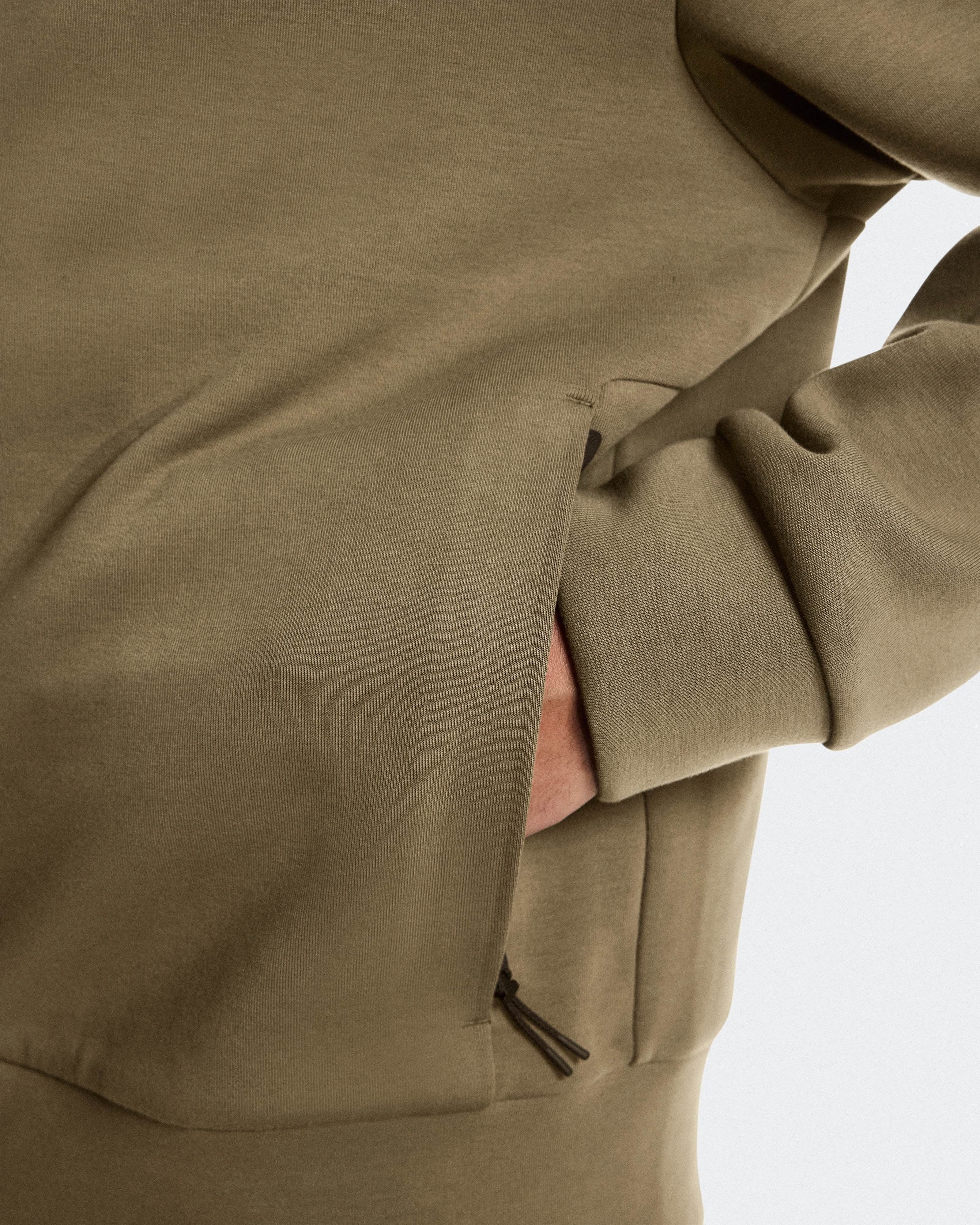 On Focus Tech Zip Hoodie Kalamata Men Hoodies and sweatshirts