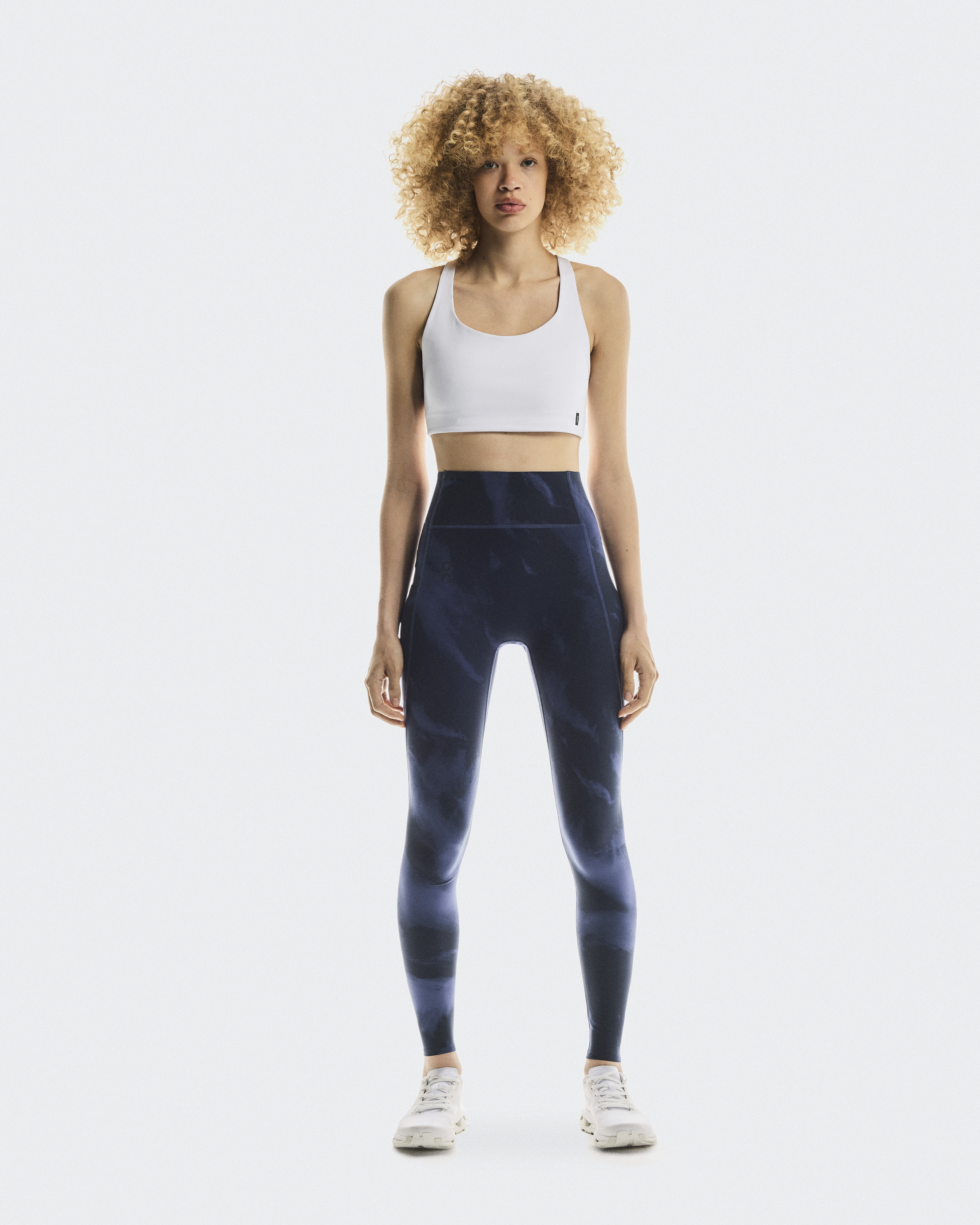 Studio Tights in Acai/Navy