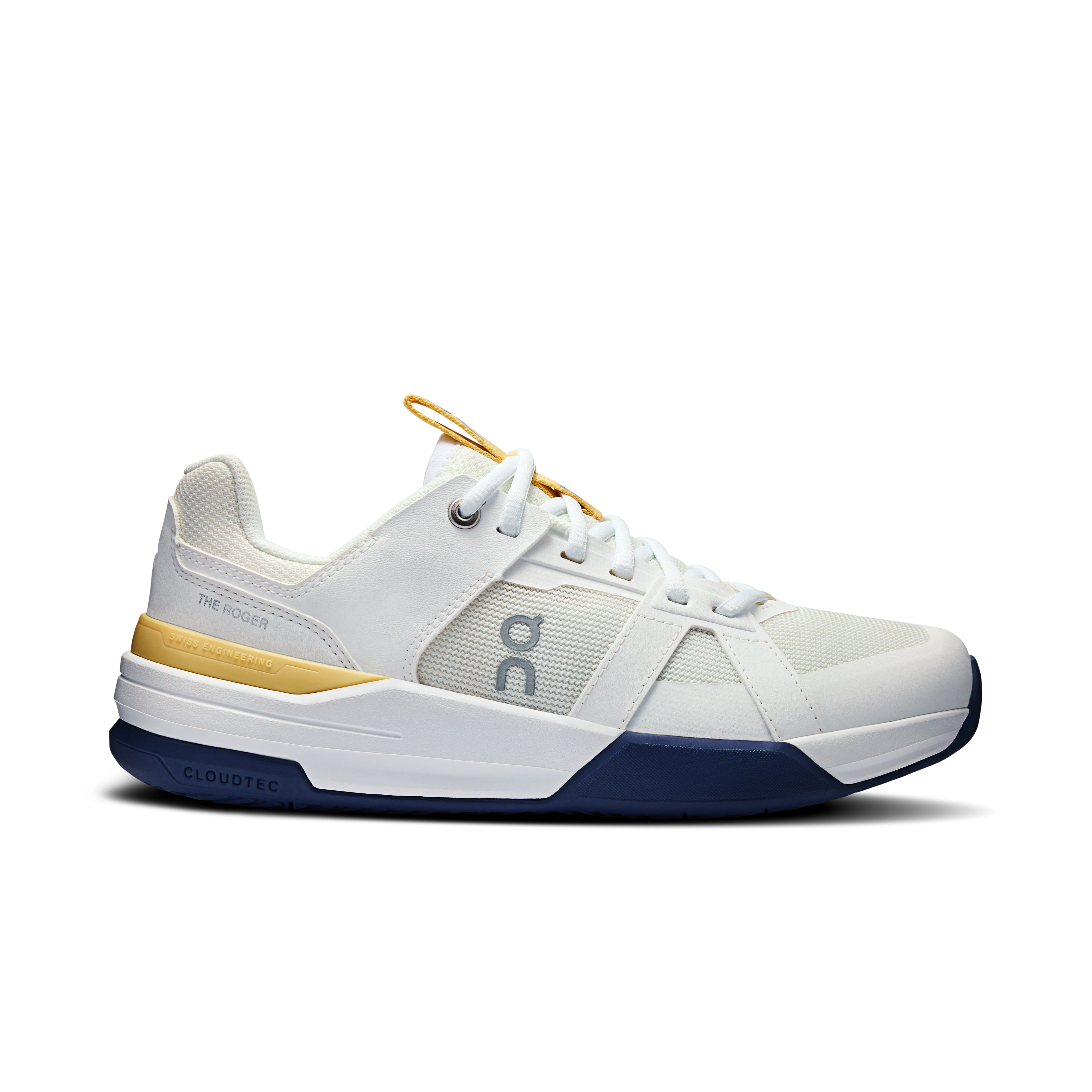 THE ROGER Clubhouse Pro Youth Lifestyle Shoe in White/Currant
