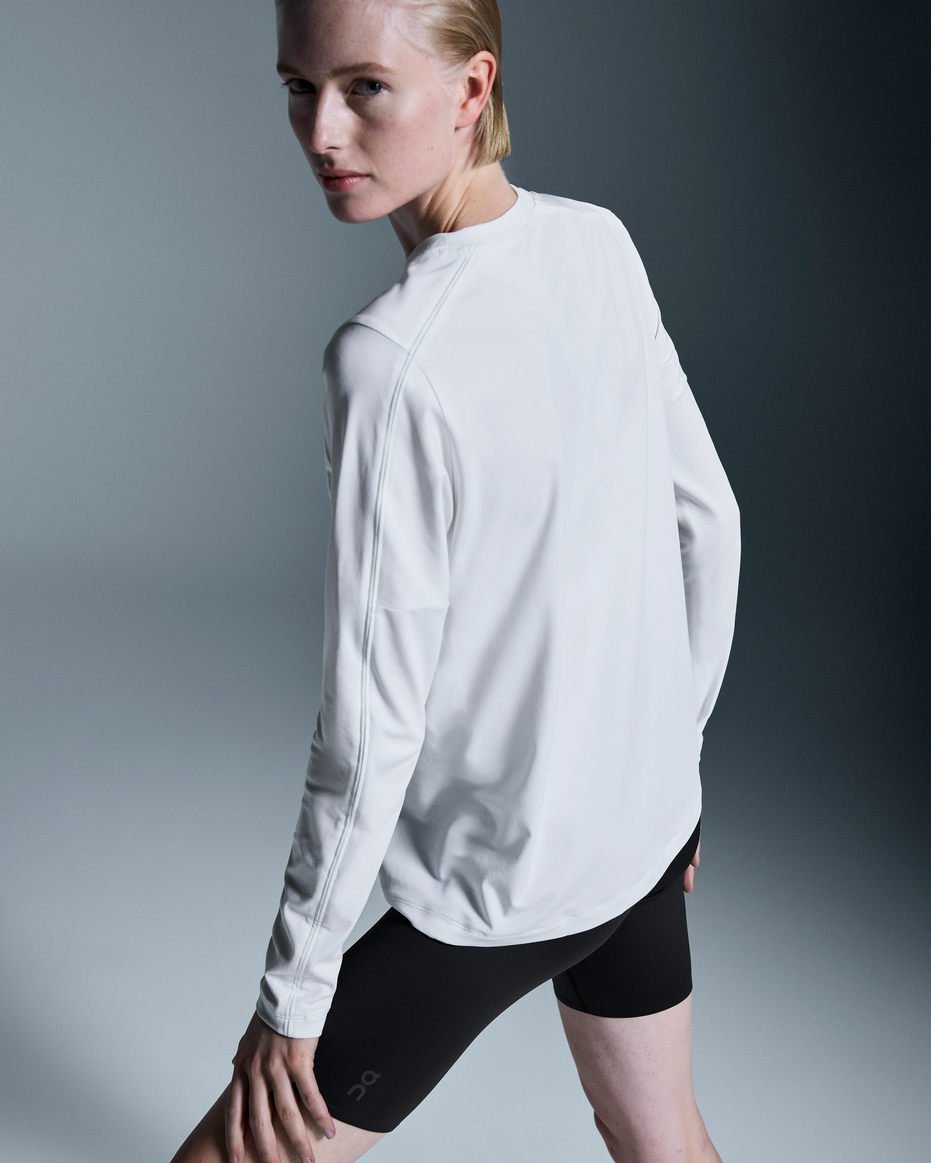 On Focus Long-T White Women Tops and t-shirts