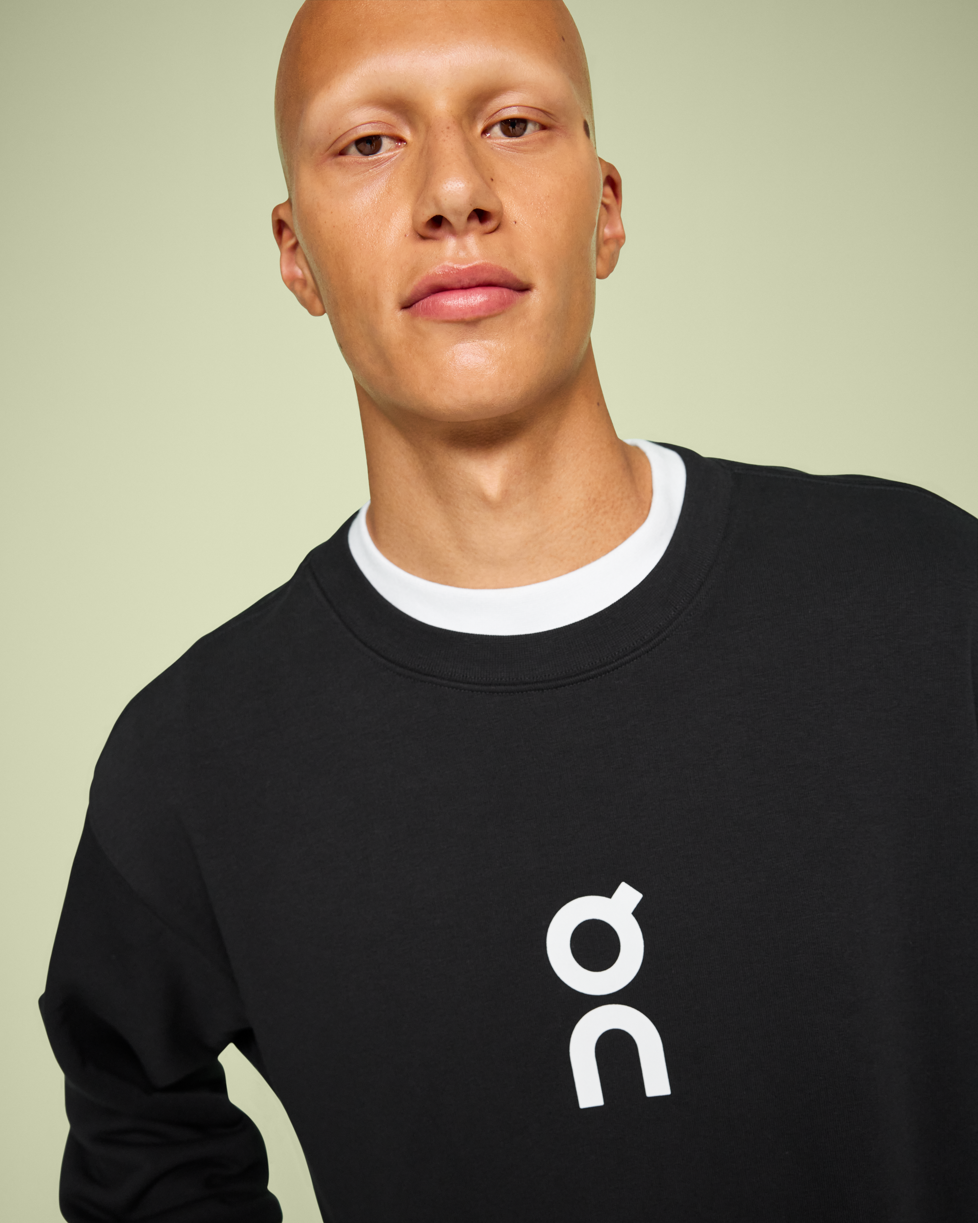 On Club Crew Black Men Hoodies and sweatshirts