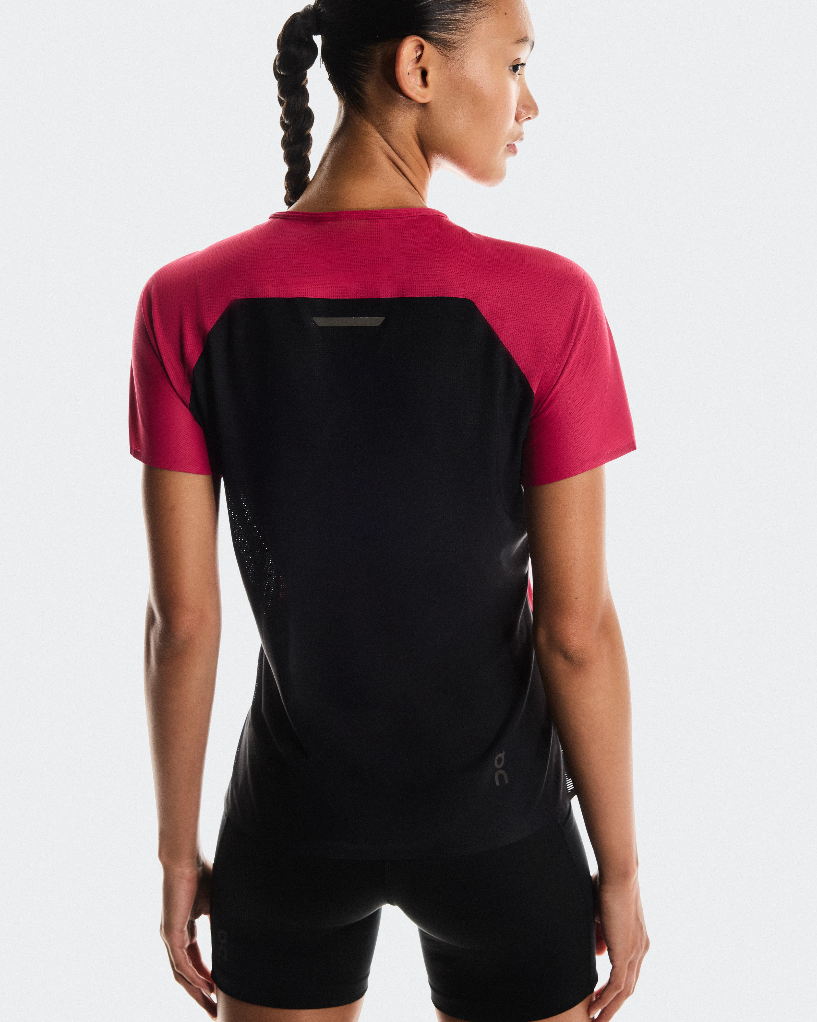 On Performance-T Grenadine & Black Women Tops and t-shirts
