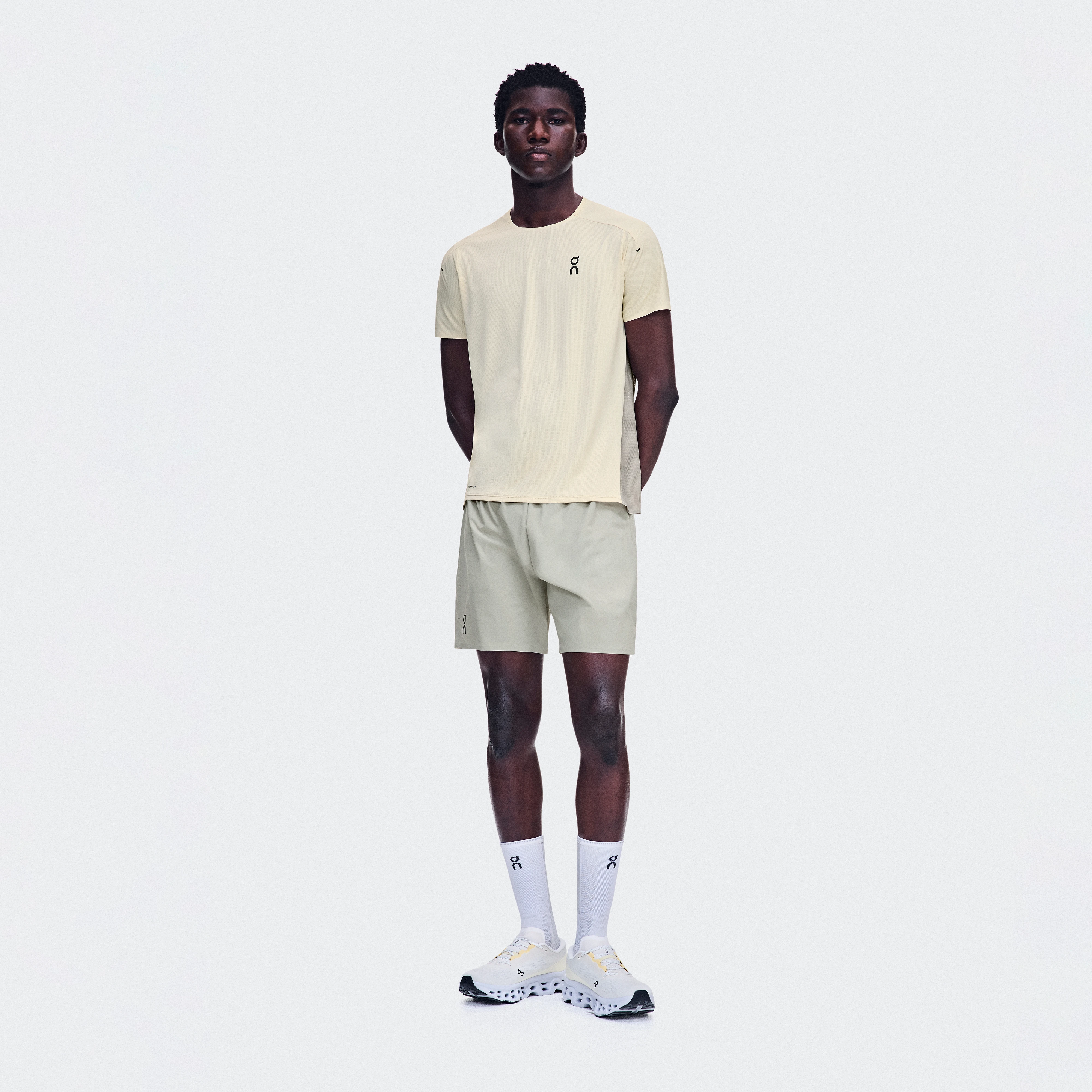 On 7" Performance Shorts Brume Men – Performance running, lightweight, sweat-wicking Shorts