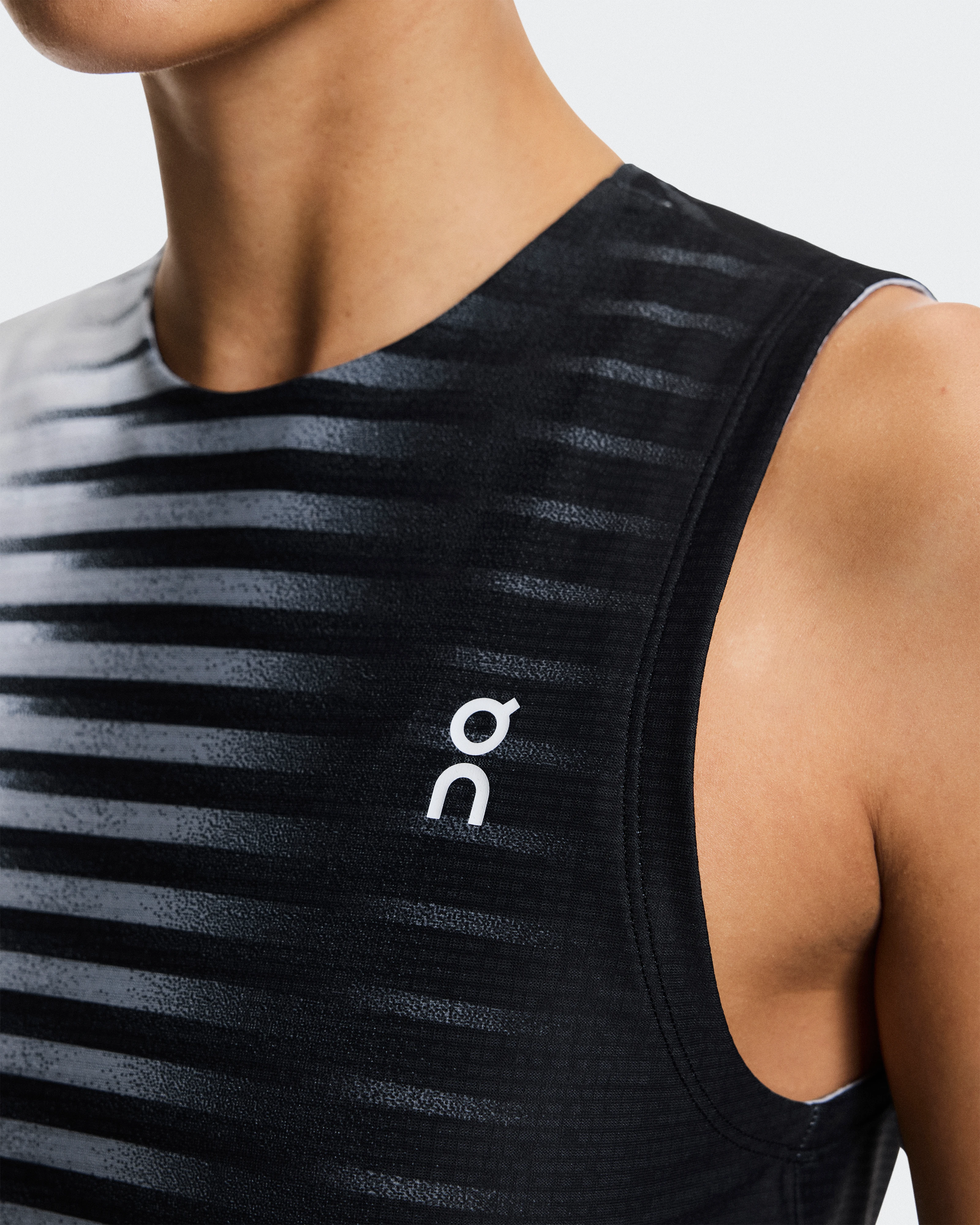 On Court Tank Edge Black & White Women Tops and t-shirts