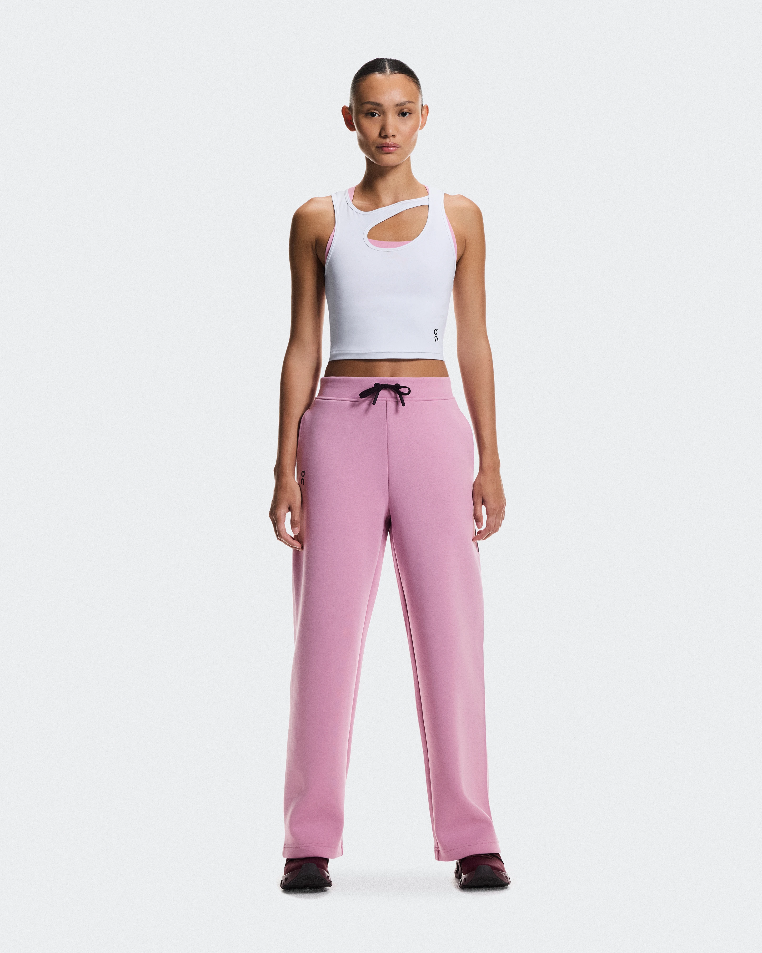 On Focus Tech Sweatpants Sakura Women Pants