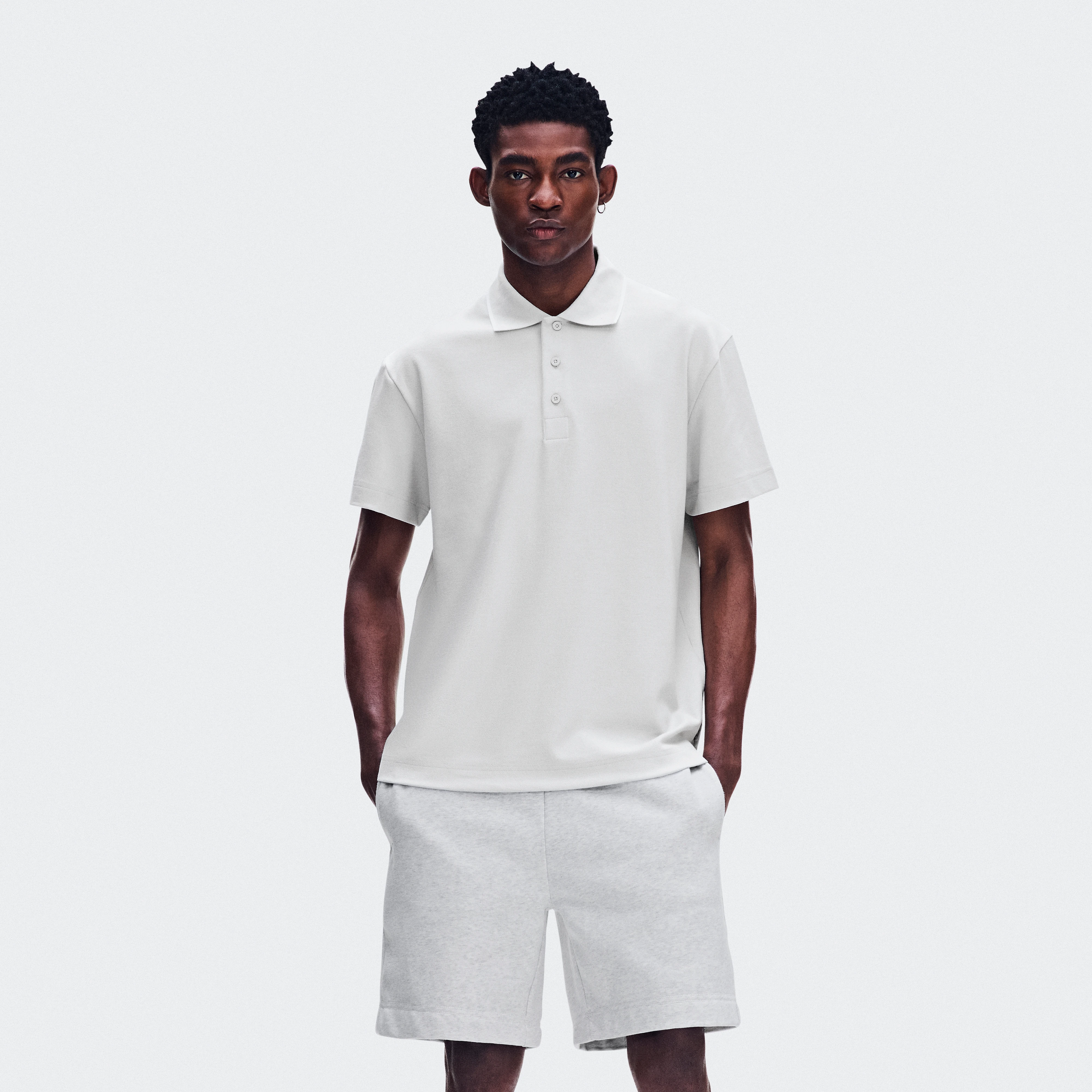 On Courtside Polo Glacier Men – Tennis lifestyle, courtside, all-day comfort Tops and t-shirts