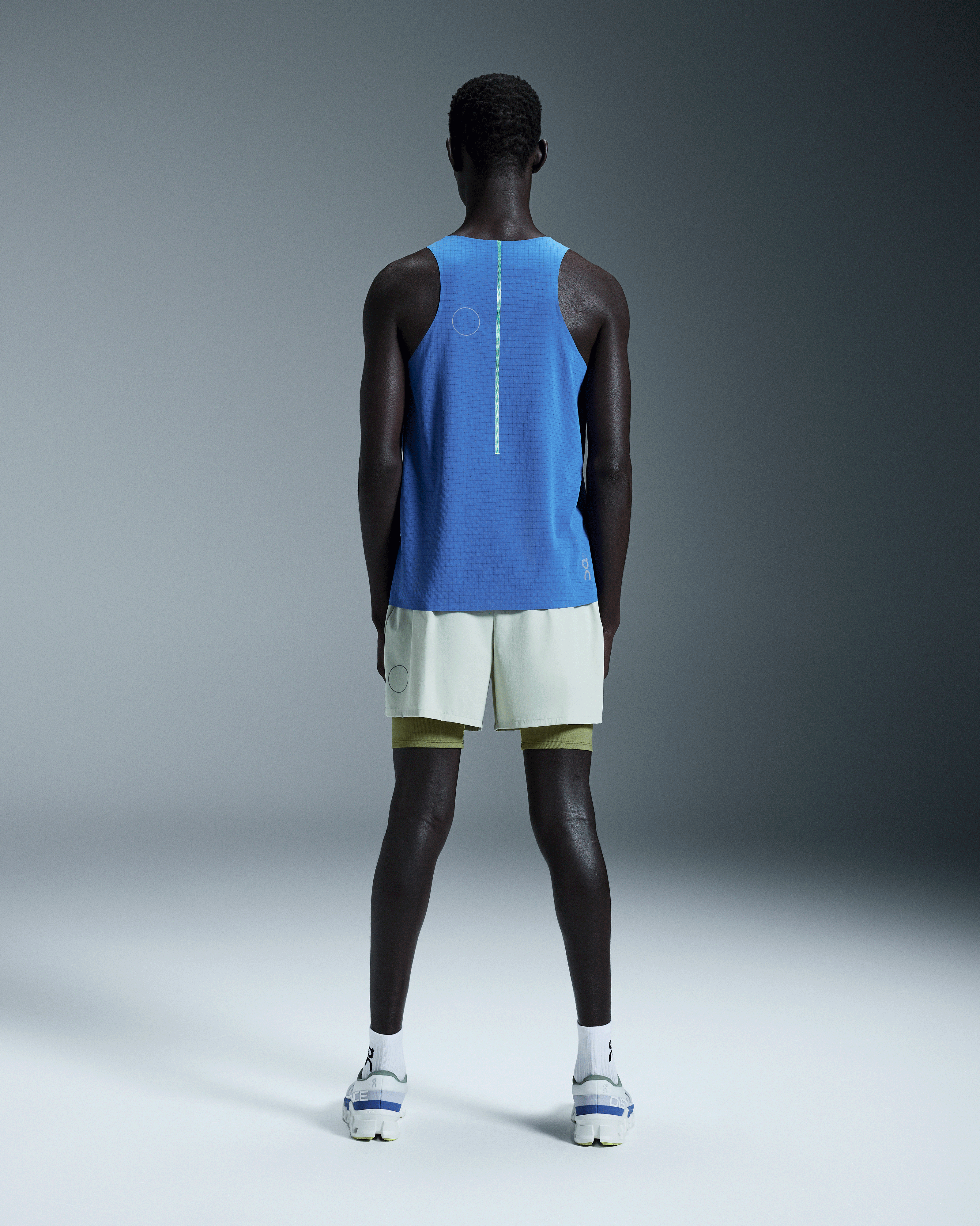 On Pace Shorts DISTANCE Chalk Men Shorts