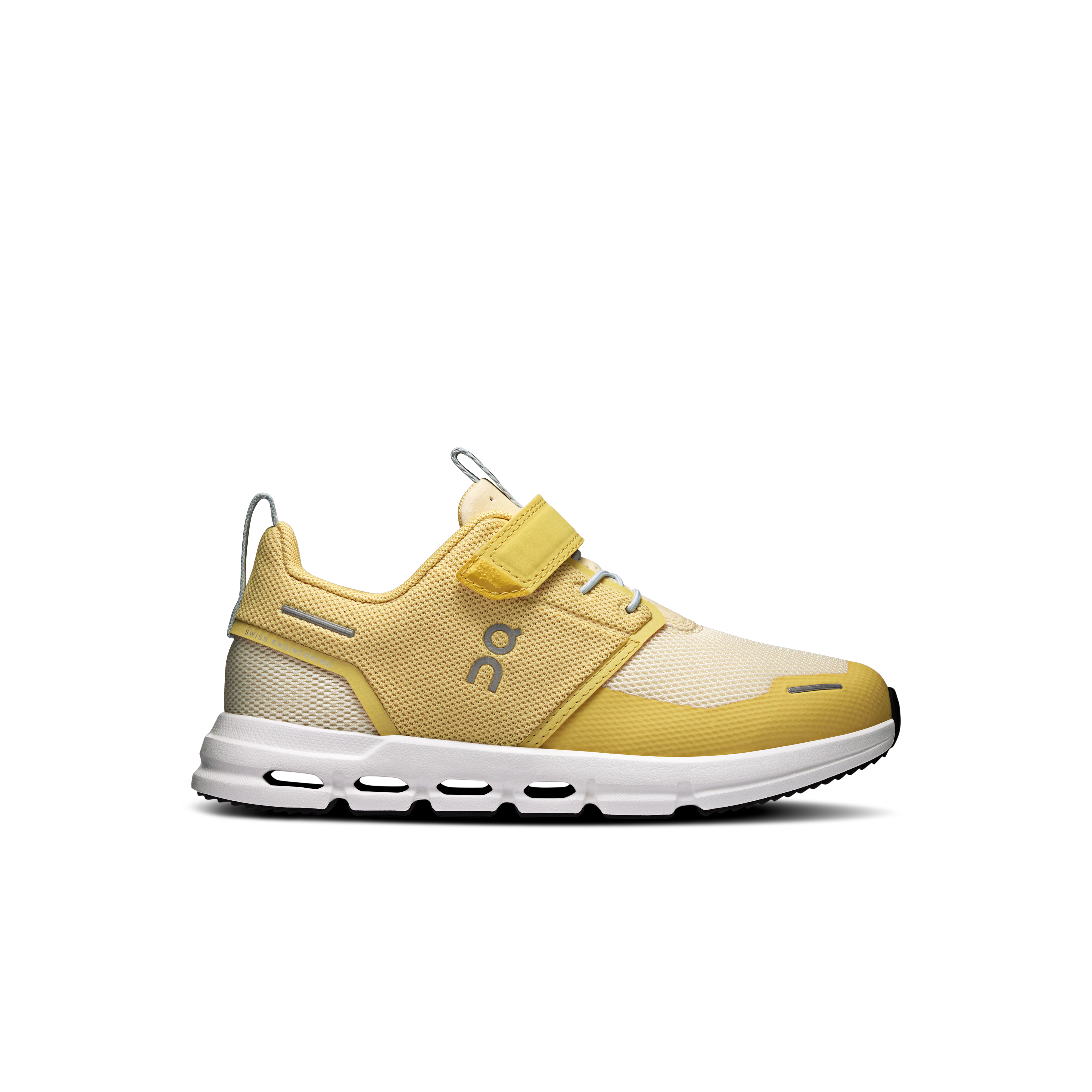 Cloud Play Lifestyle Shoe in Citrine/White