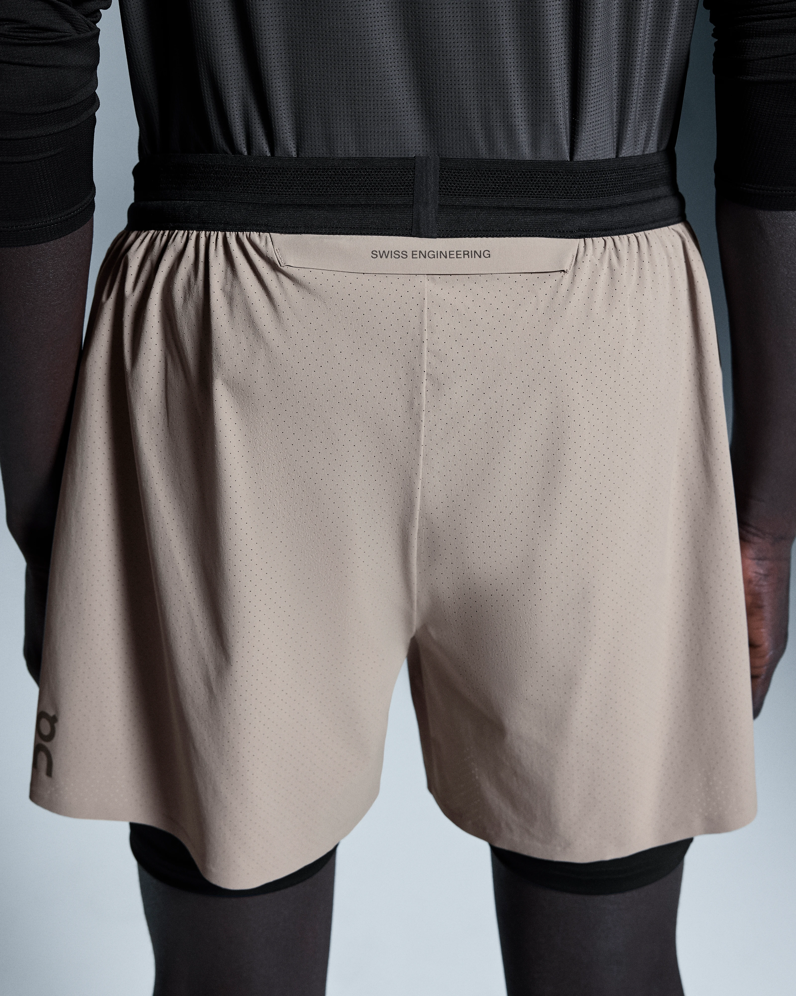 On 5" Performance 2/1 Shorts Cinder & Black Men Shorts