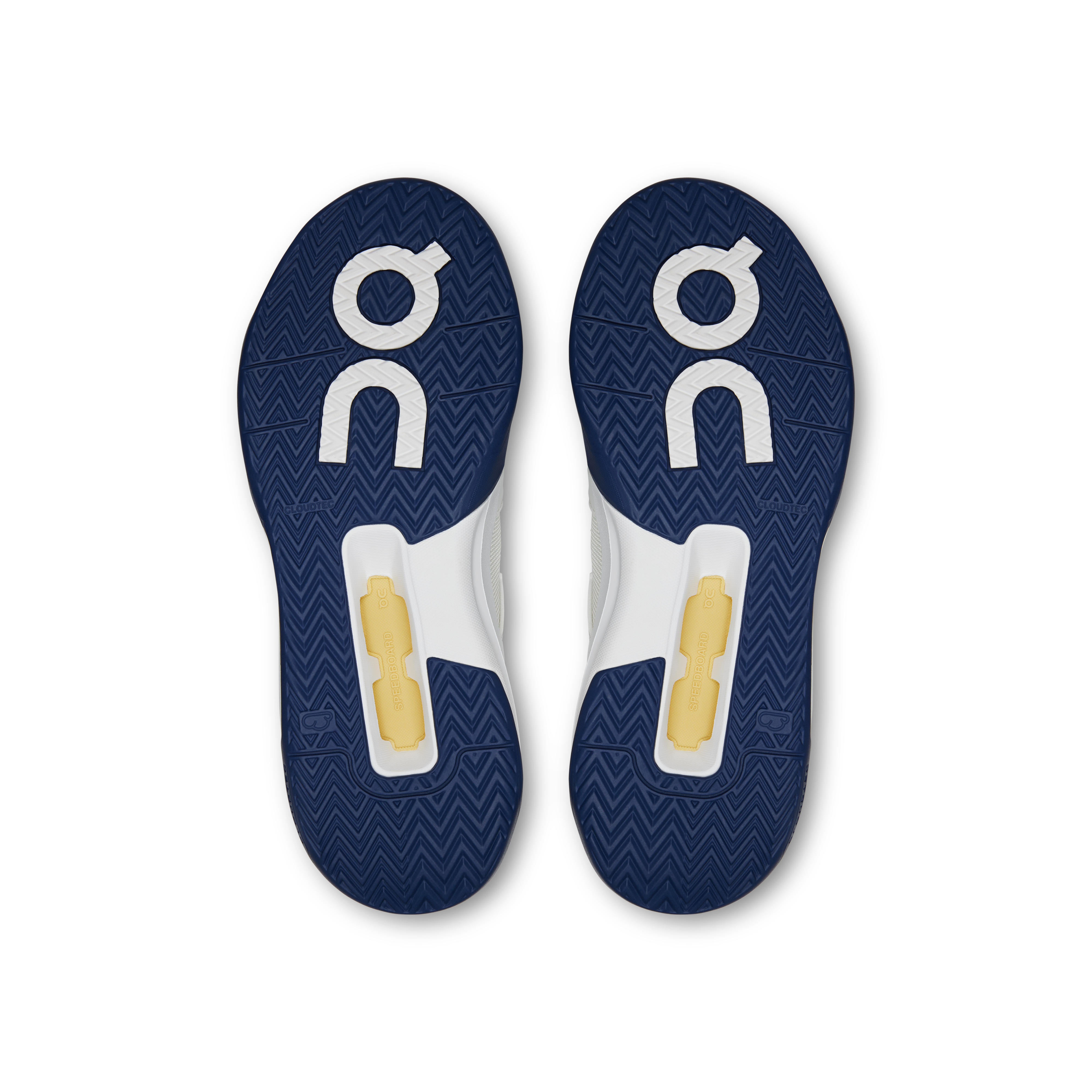 On THE ROGER Clubhouse Pro Youth White & Currant Youth Active life Shoes