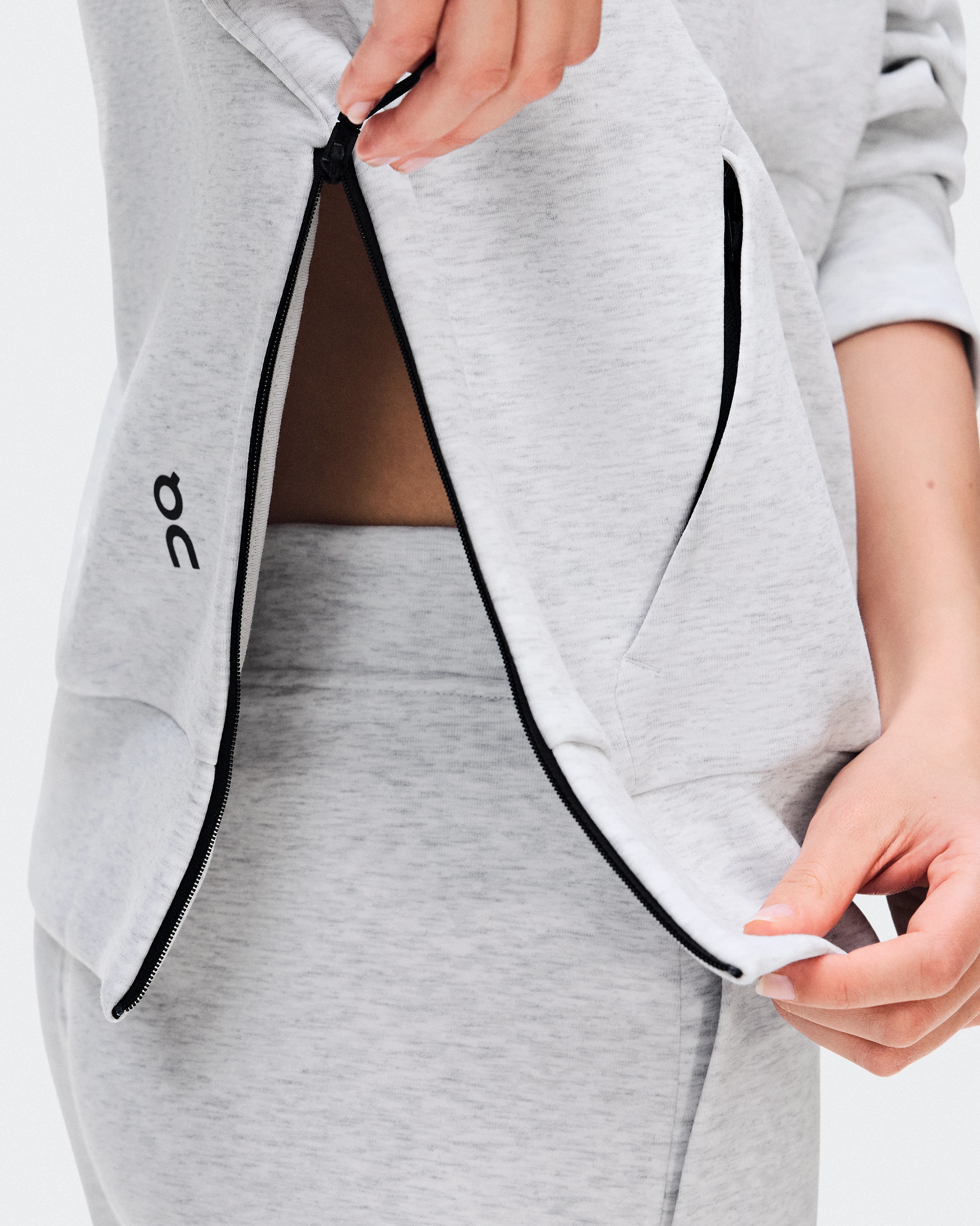 On Focus Tech Hoodie Crater Women Hoodies and sweatshirts