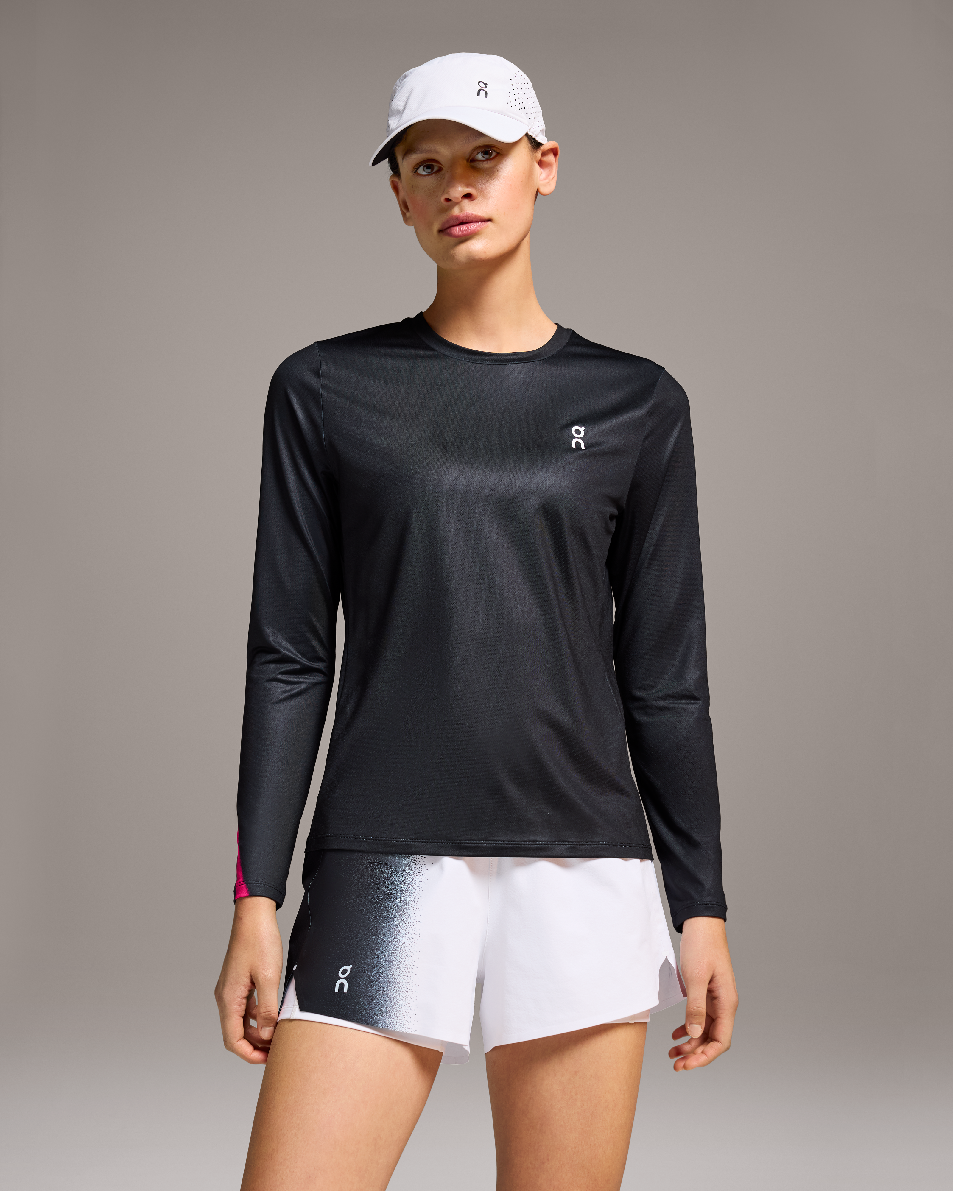 On Court Long-T Black Women Tops and t-shirts