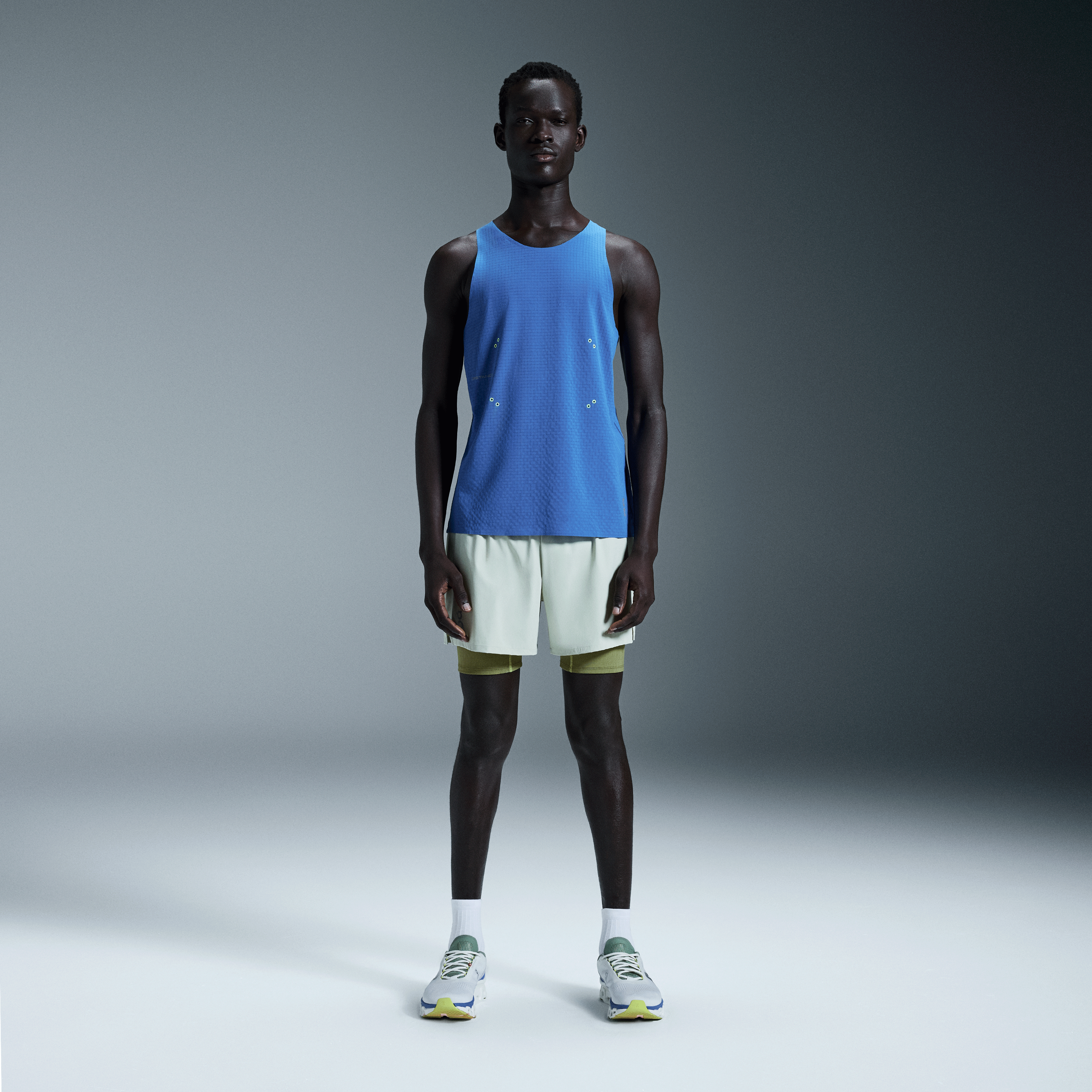 On Pace Shorts DISTANCE Chalk Men – Lightweight, breathable, running Shorts