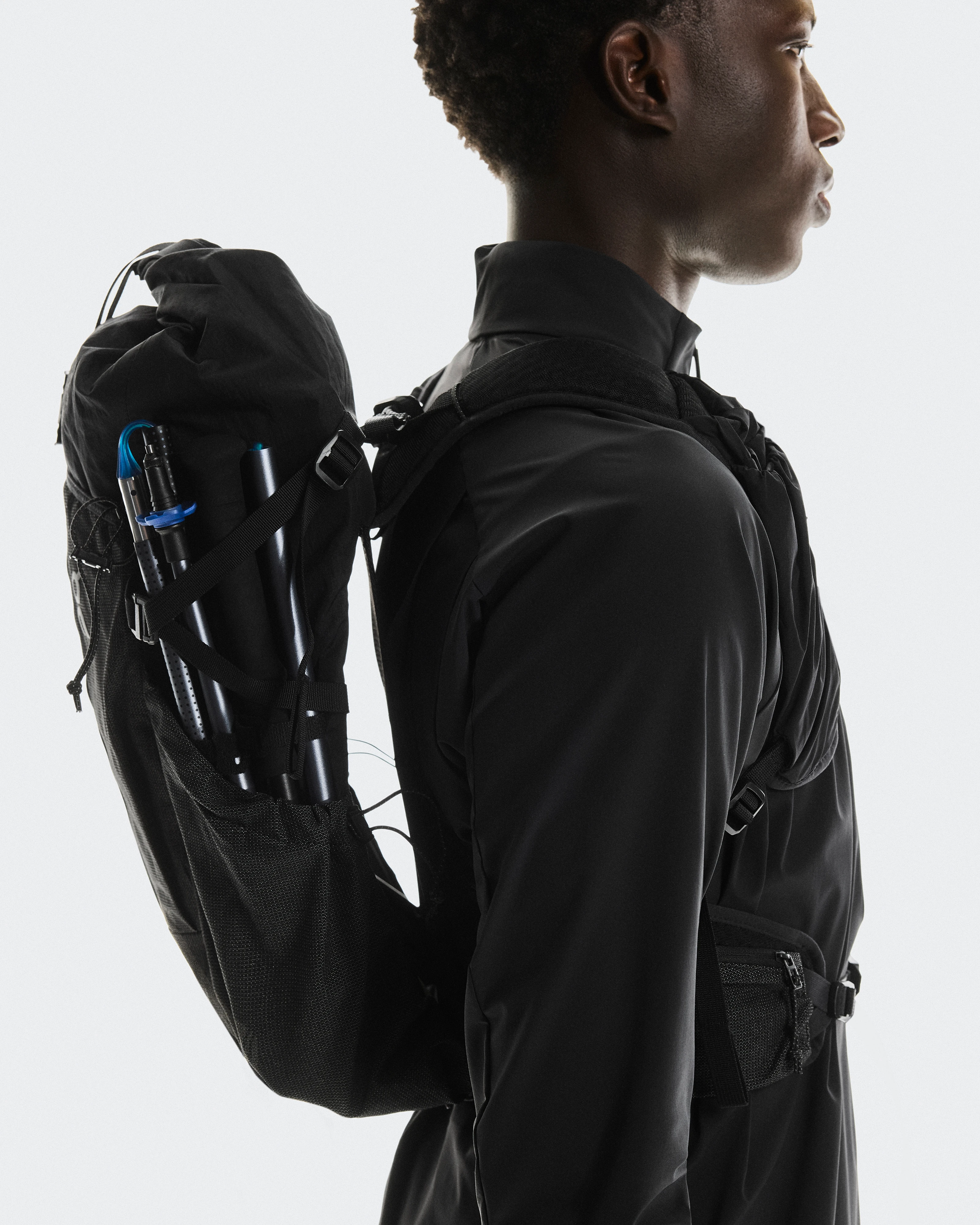 On Trail Pack 20L Black Unisex Bags