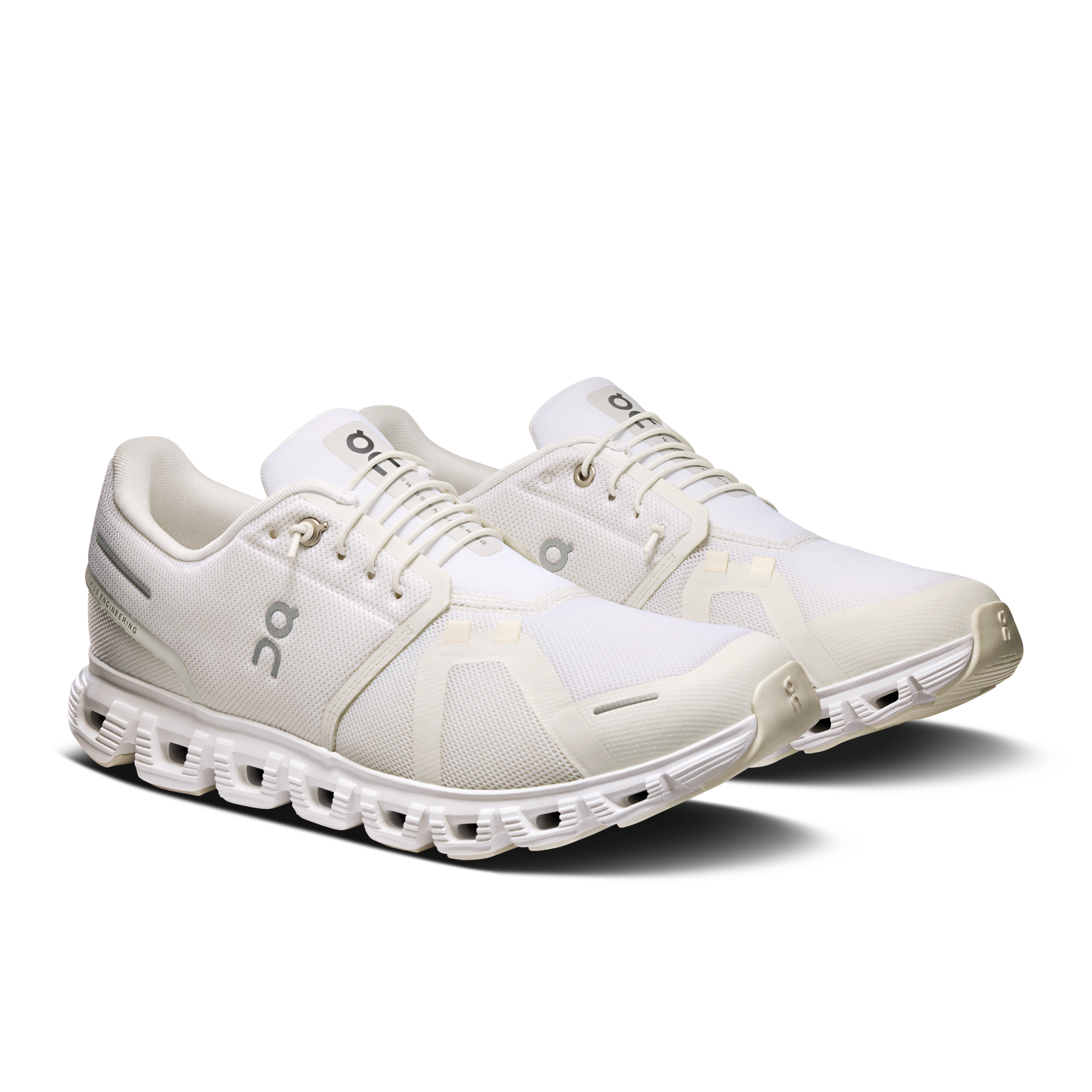 On Cloud 6 White & White Men Active life Shoes