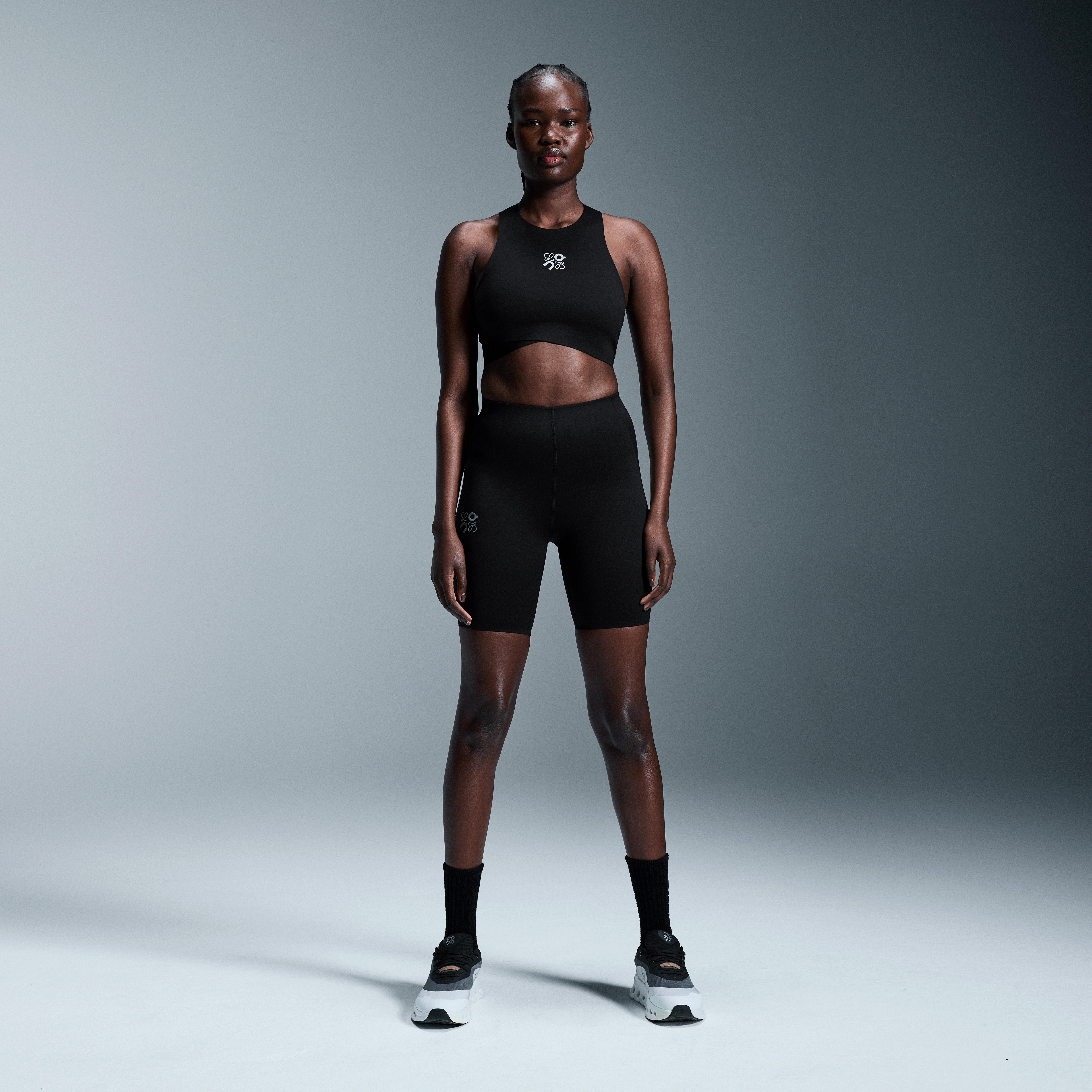 On Active Shorts LOEWE Black Women – Versatile workouts, limited edition, LOEWE × On Shorts